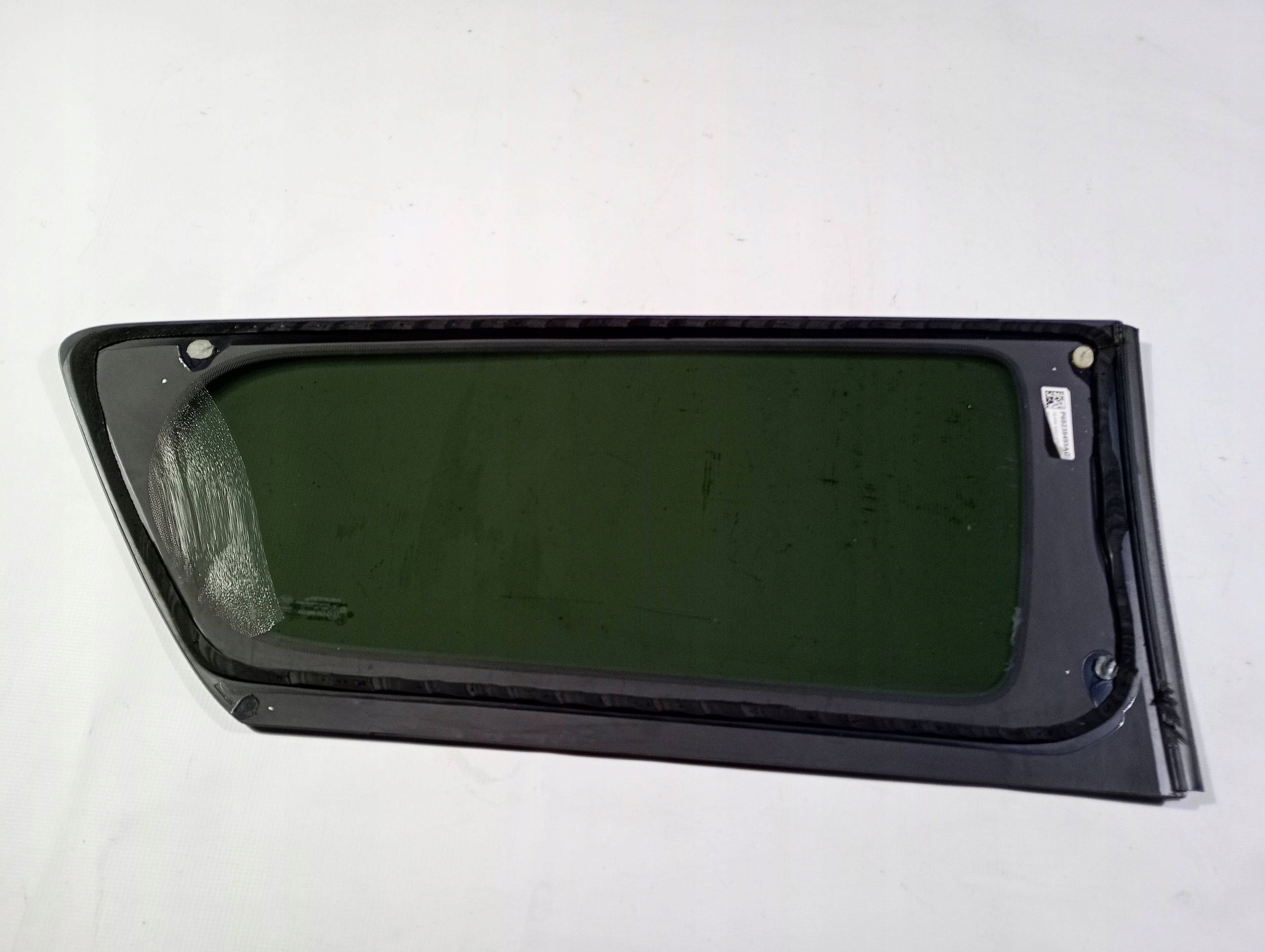 window bodywork side left rear part Chrysler Pacifica 2017