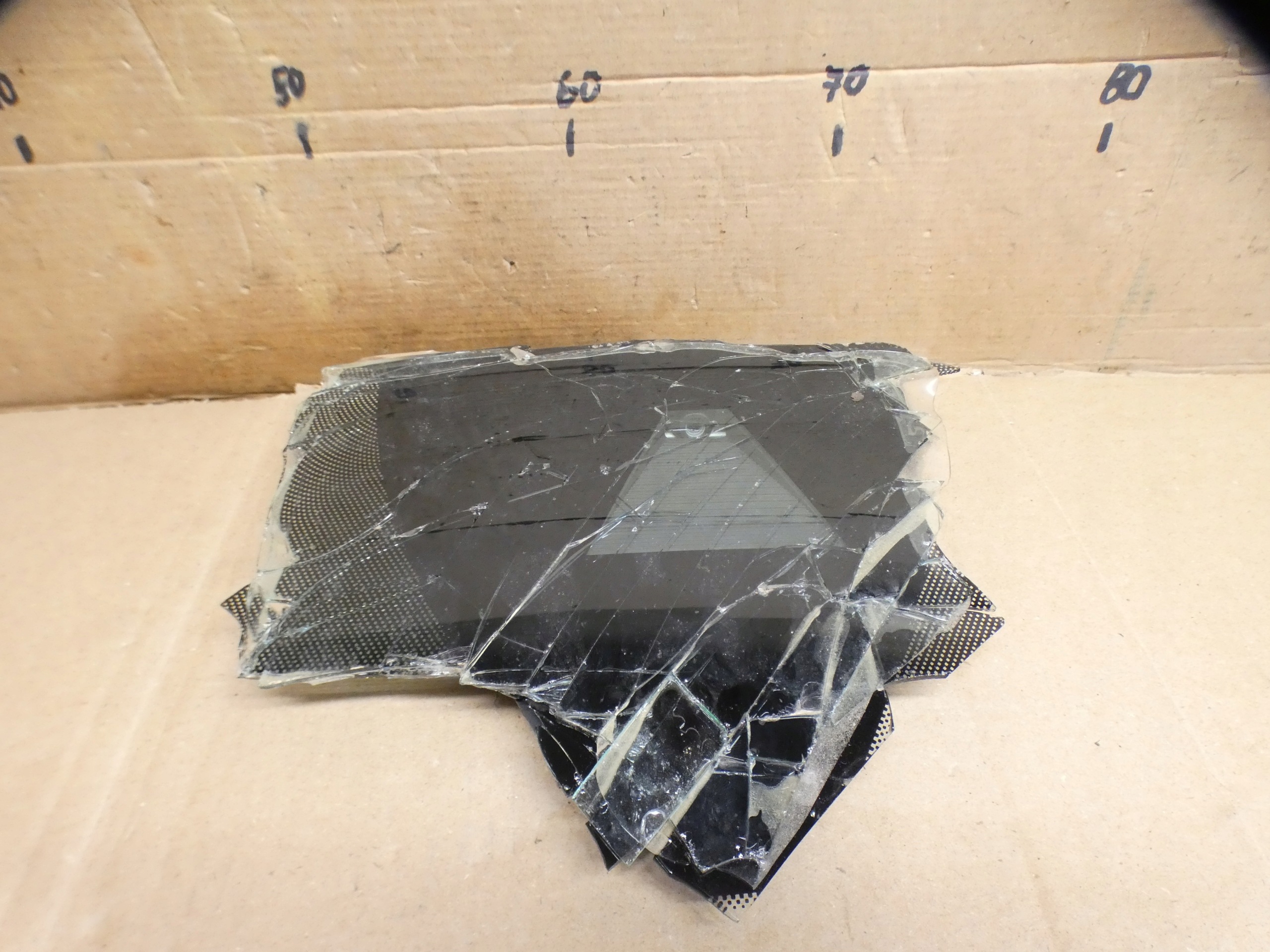 AUDI Q4 E-TRON KAMERA ASYSTENT öv 1EA980654L