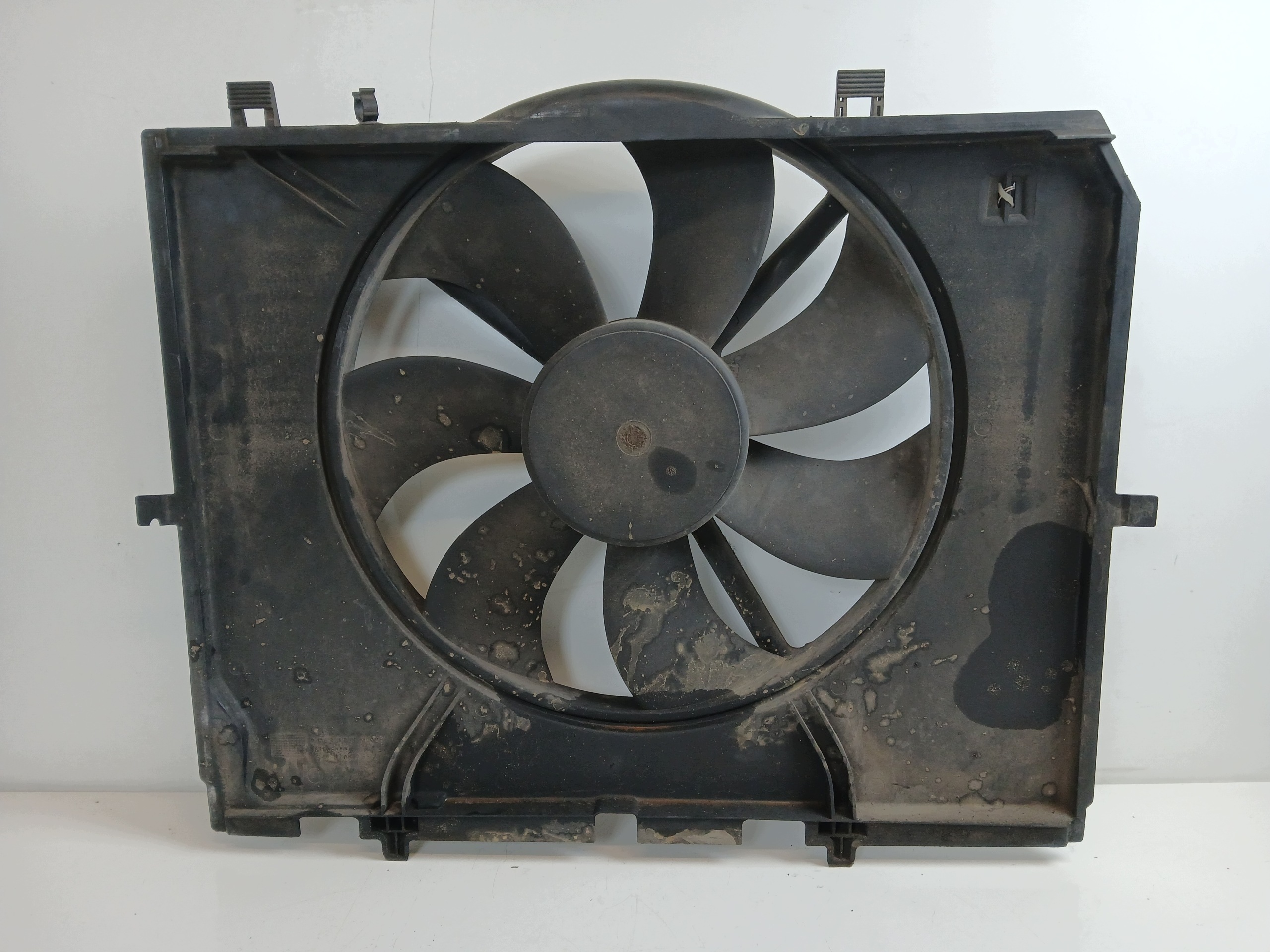 MERCEDES W210 2.2 CDI ventilátor chladiče A0015003093
