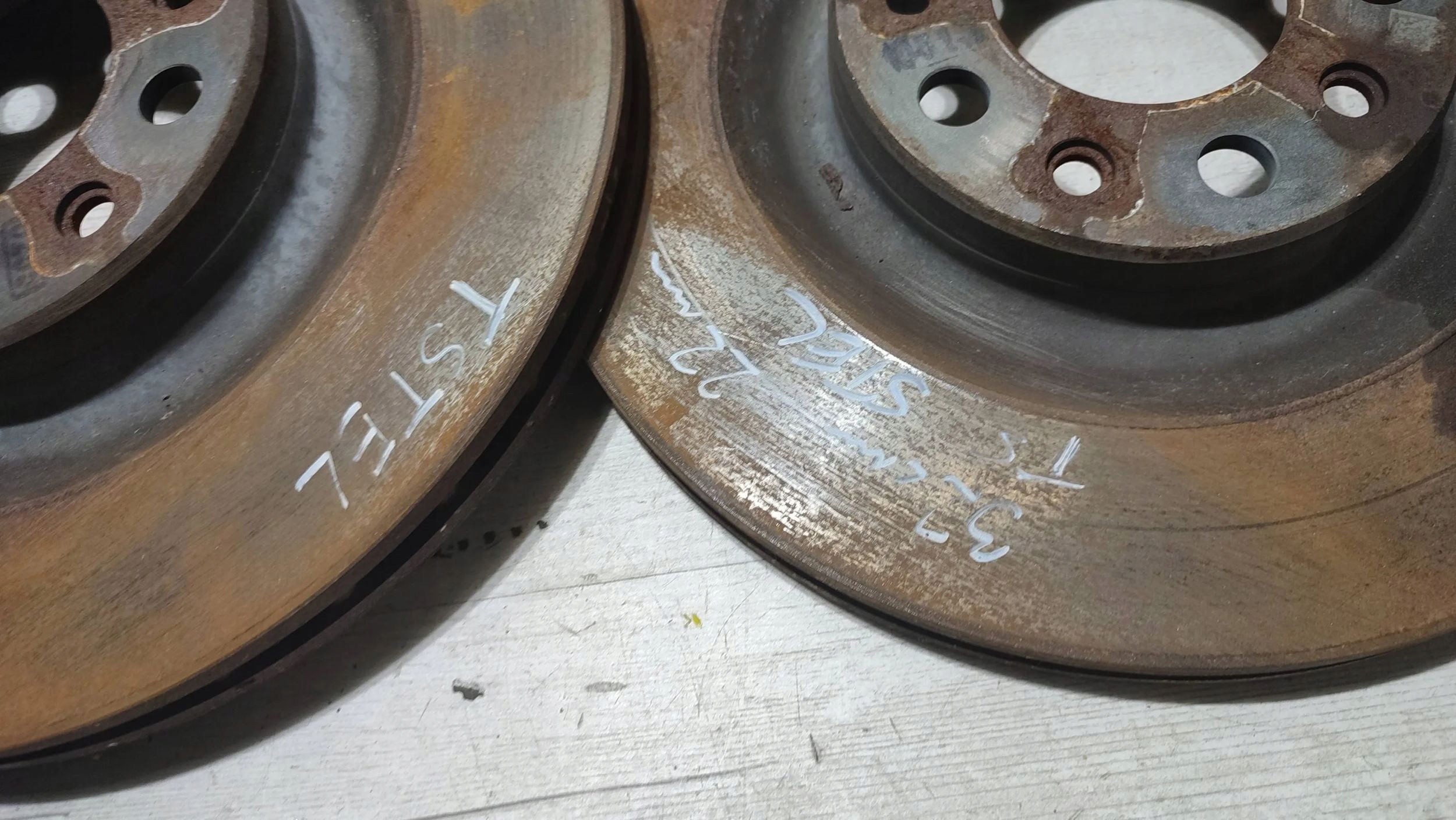 Alfa Romeo Stelvio 2021 Bremsscheibe Bremse hinten kpl