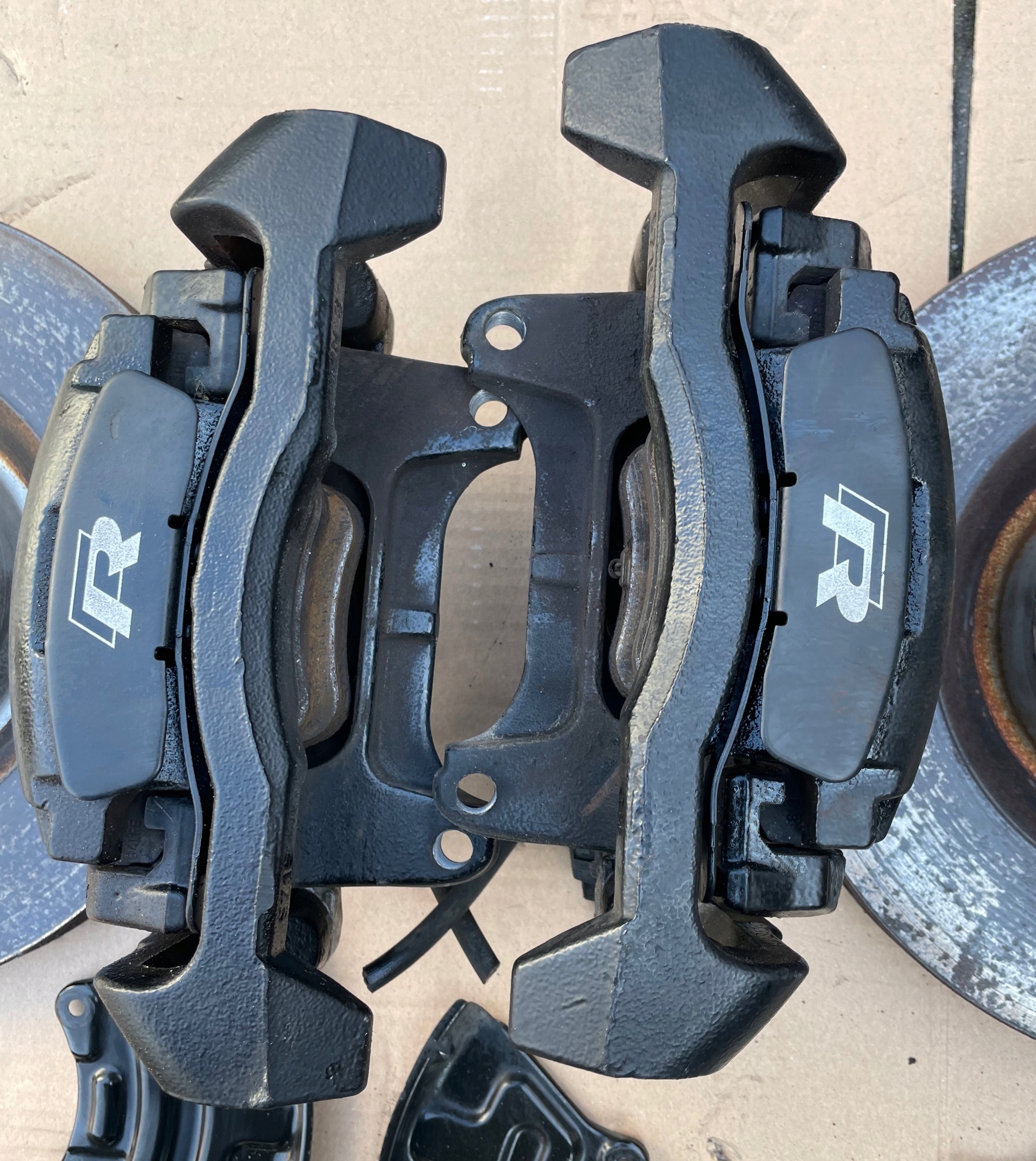 Тормозные суппорты диски 345 мм GOLF VI R 270KM GTI