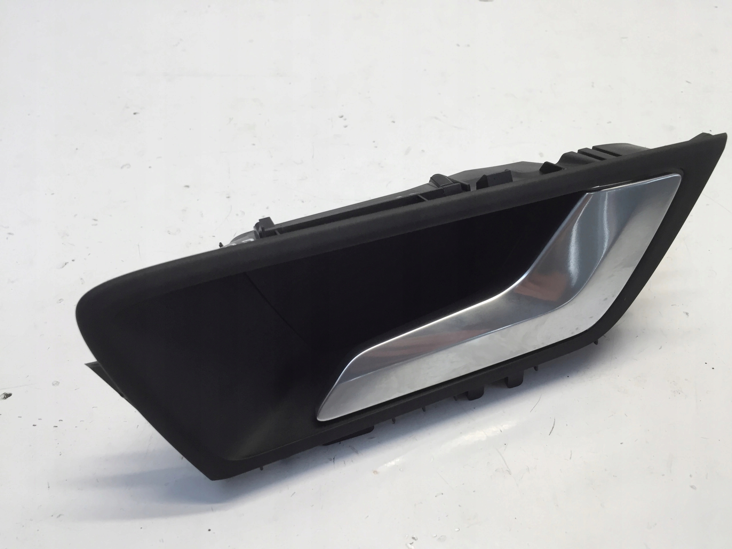 FORD KUGA III MK3 2021 KLAMKA WEWNĘTRZNA TYŁ PRAWA Producent części Ford OE