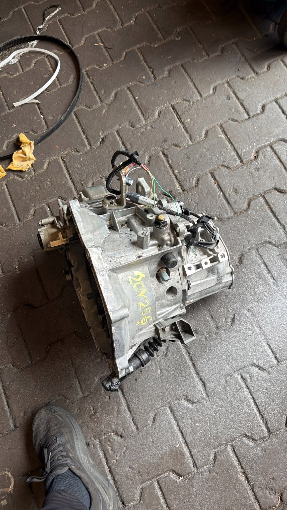 Getriebe PEUGEOT OPEL 20V256