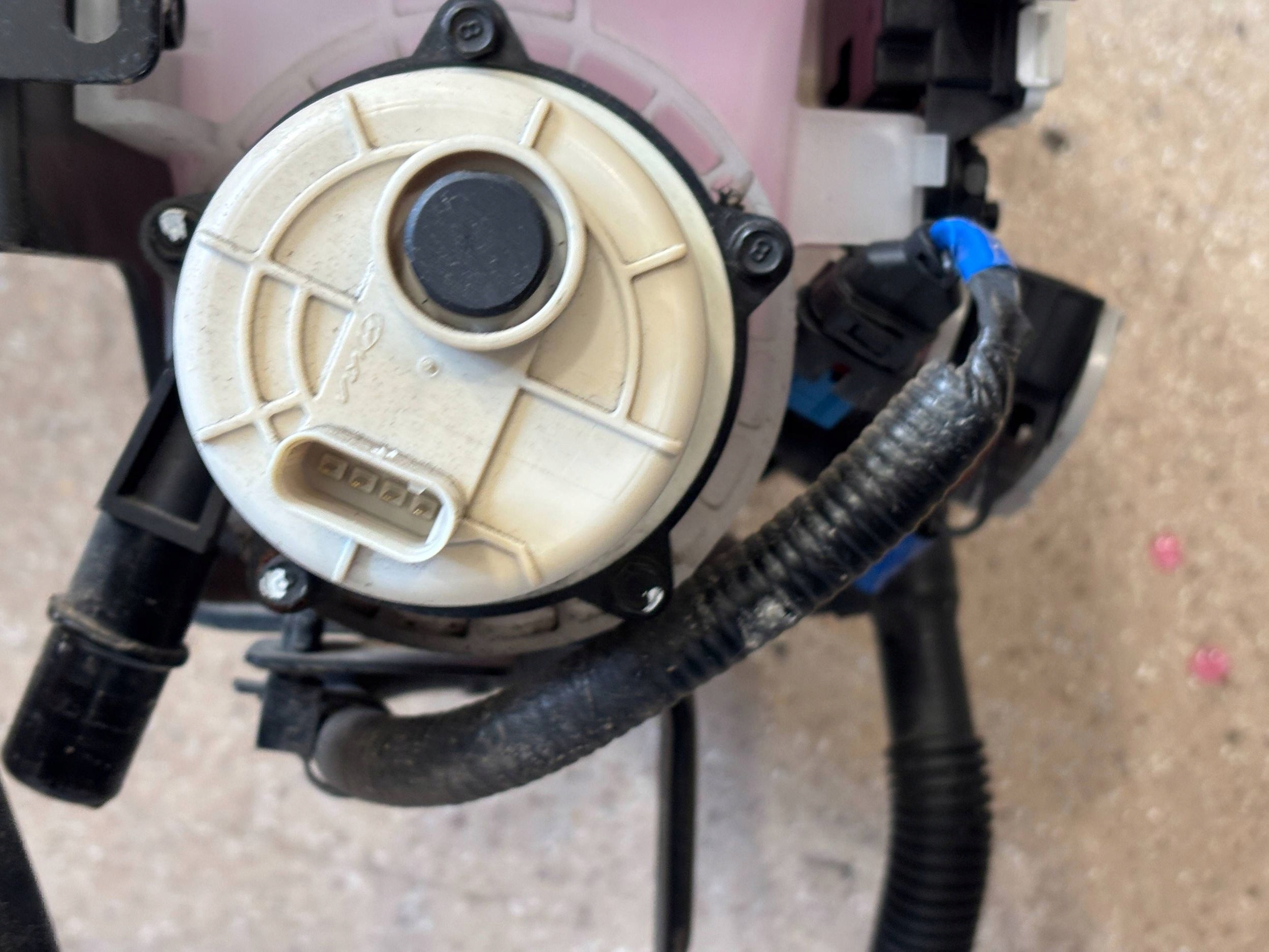 бачок расширительный kia EV9 25429DO500