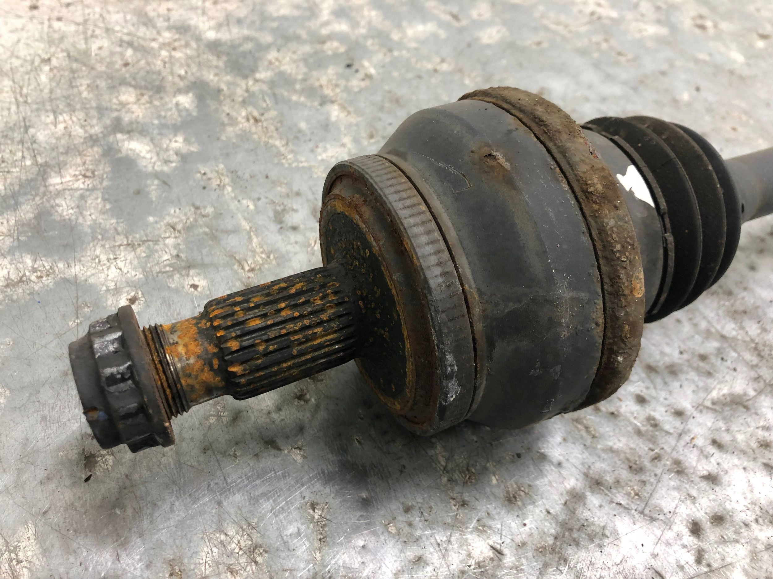 semi-axis rear part rear MERCEDES W204