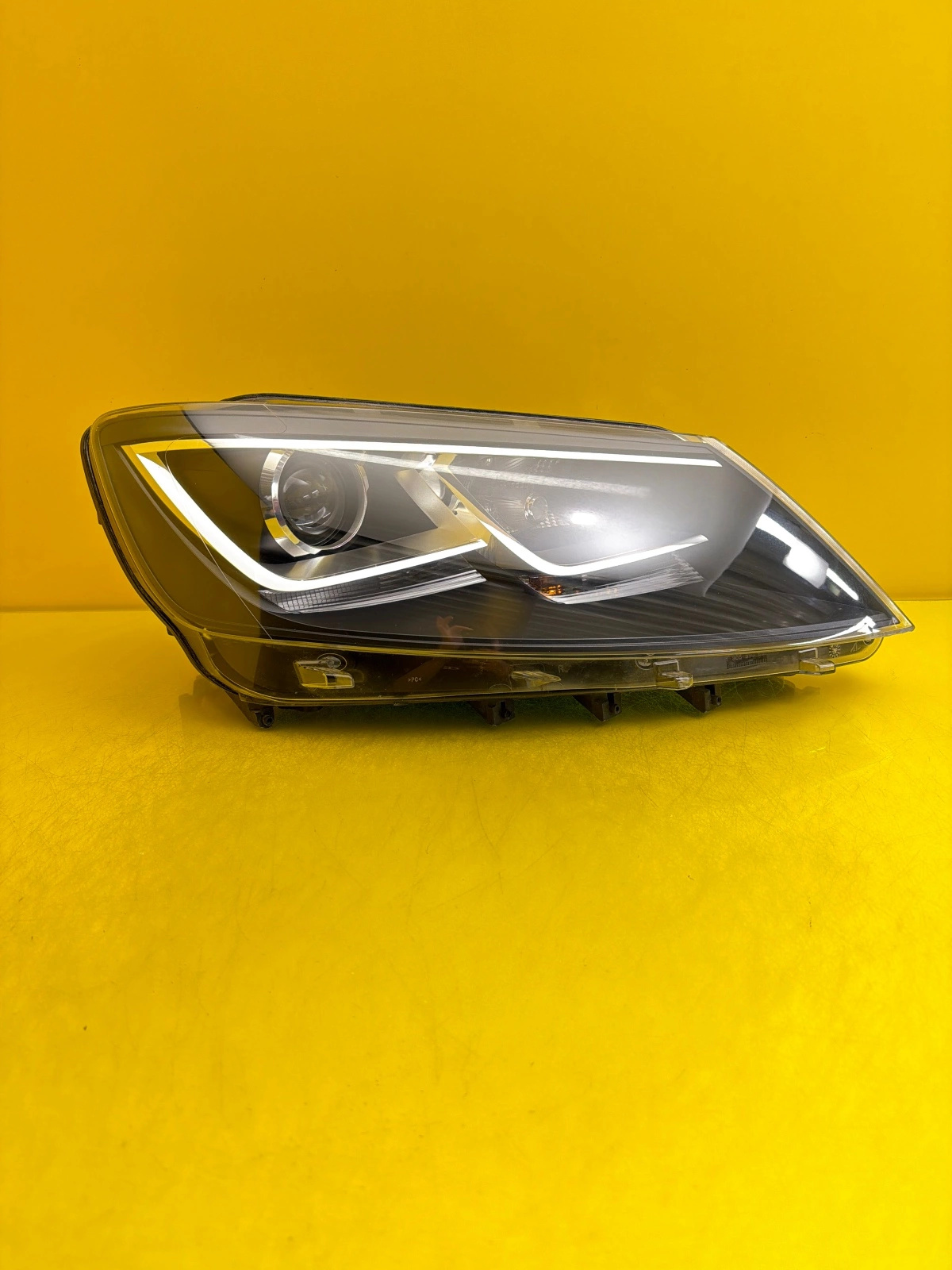 light right Seat Alhambra 2 II 7N5 2010- Bi-Xenon 7N5941752