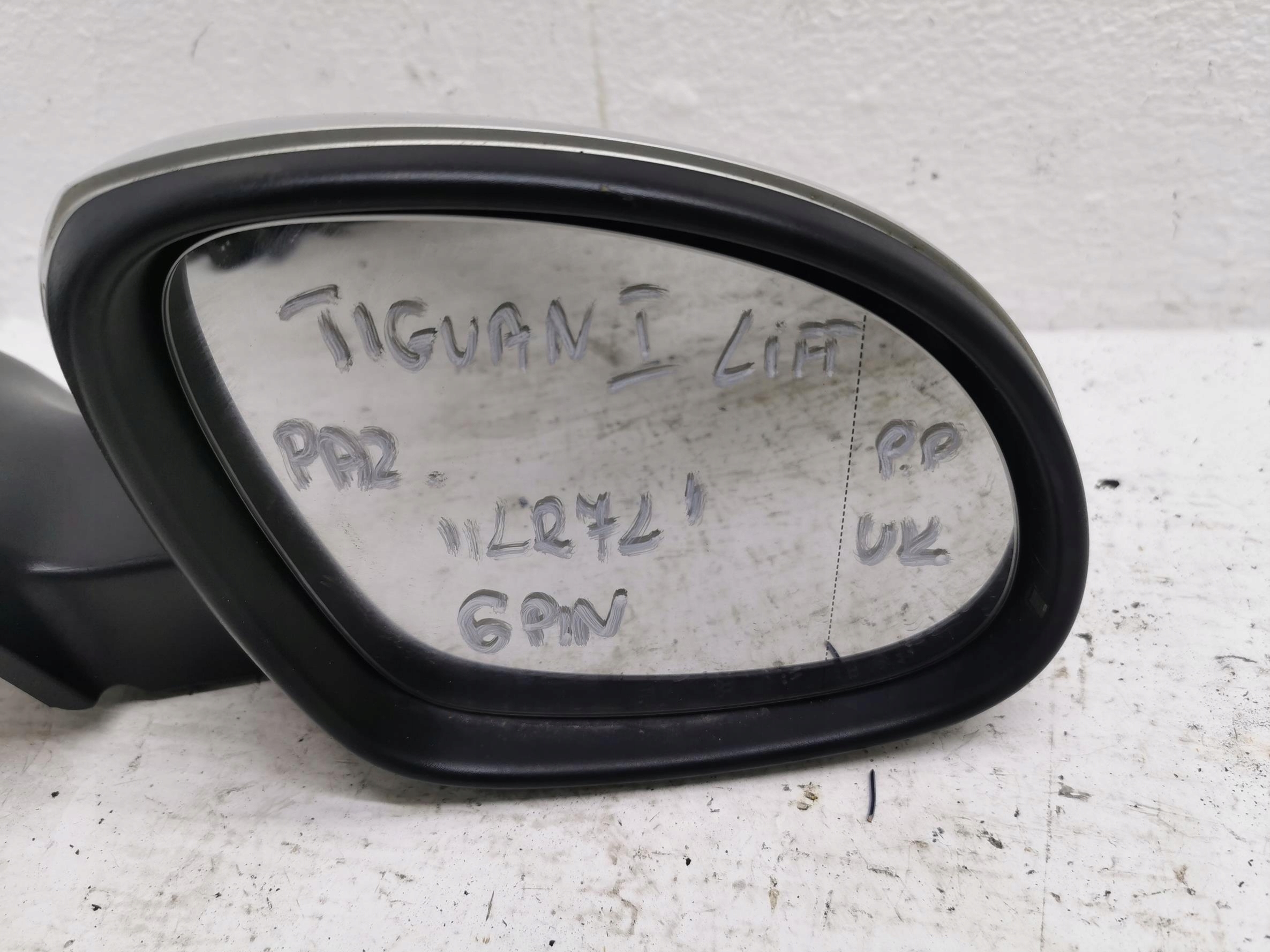 mirror right VW TIGUAN and LIFT 6 PIN LR7L UK