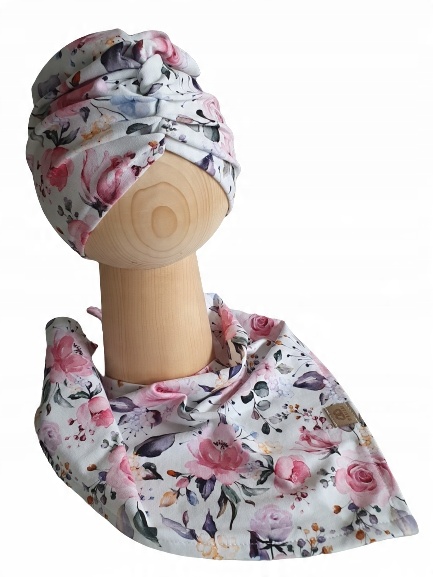 

Komplet, Czapka Marszczona z Chustą Kolory 44-47cm