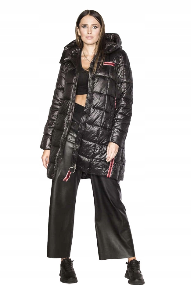 Jednoduchá Prošívaná Bunda AG1-J9002 Černá S (36)