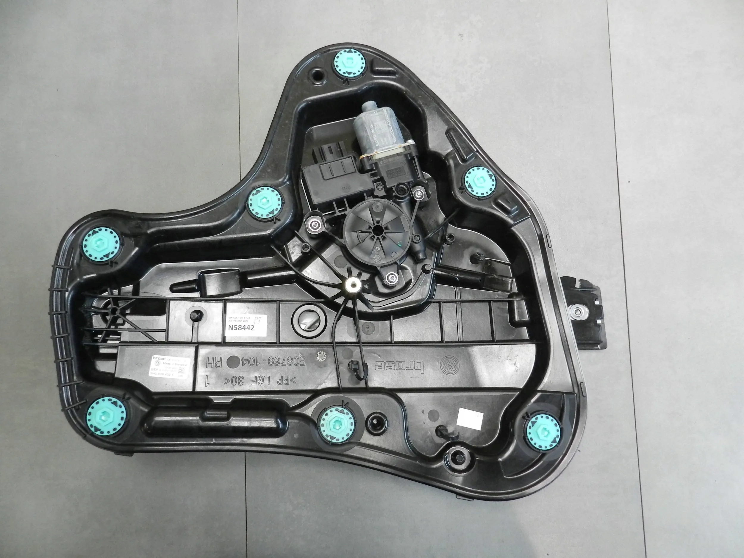 VW Golf VIII 8 Mécanisme Vitres Droite Arrière 5H0839402F