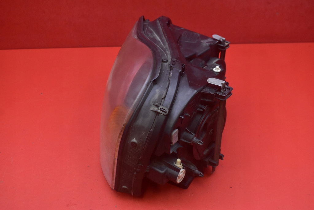 REFLEKTOR left light front EU 30744007 VOLVO XC90 1 and 02-06