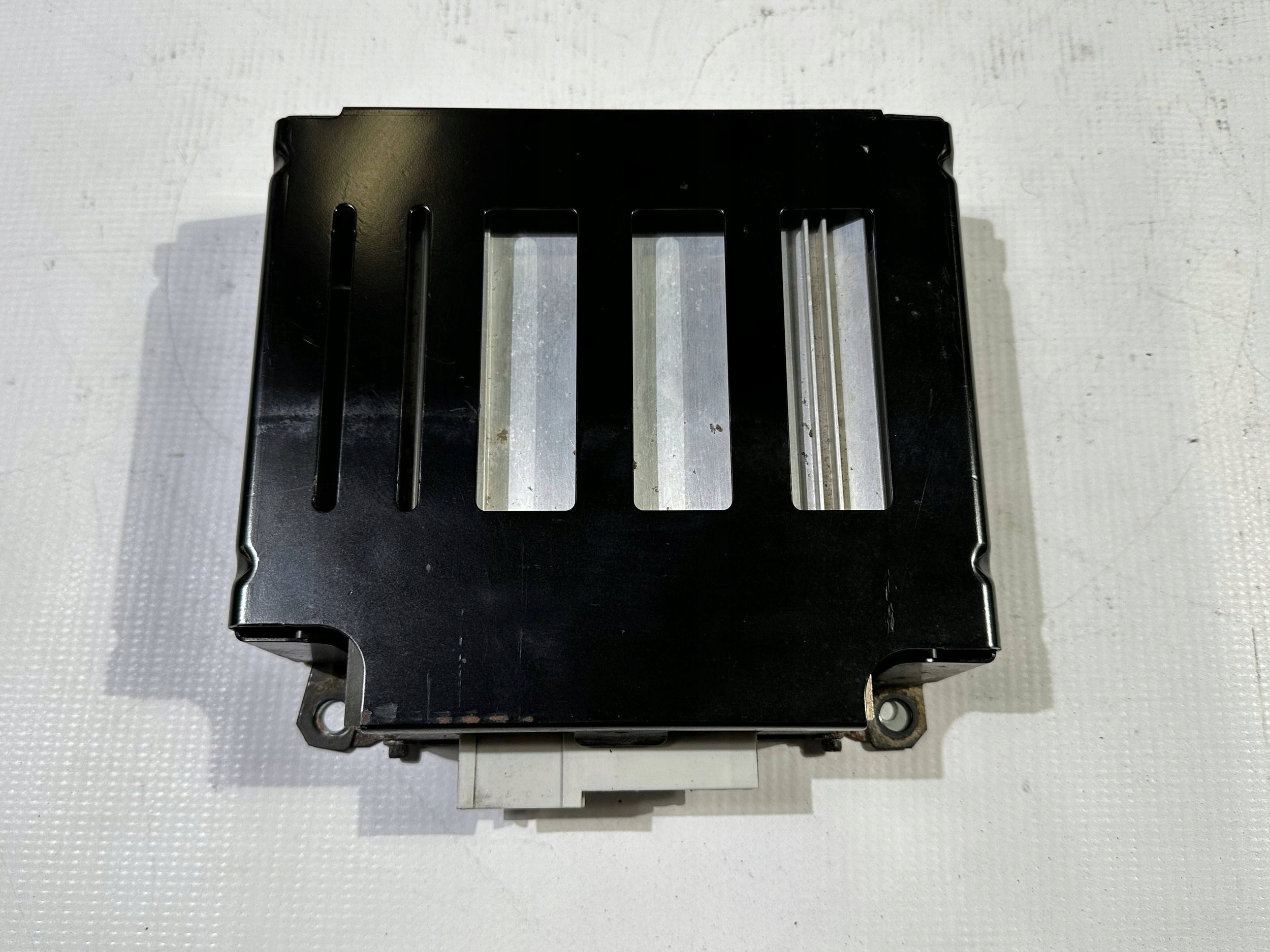 amplifier module audio dzwieku Nissan Titan 2016+