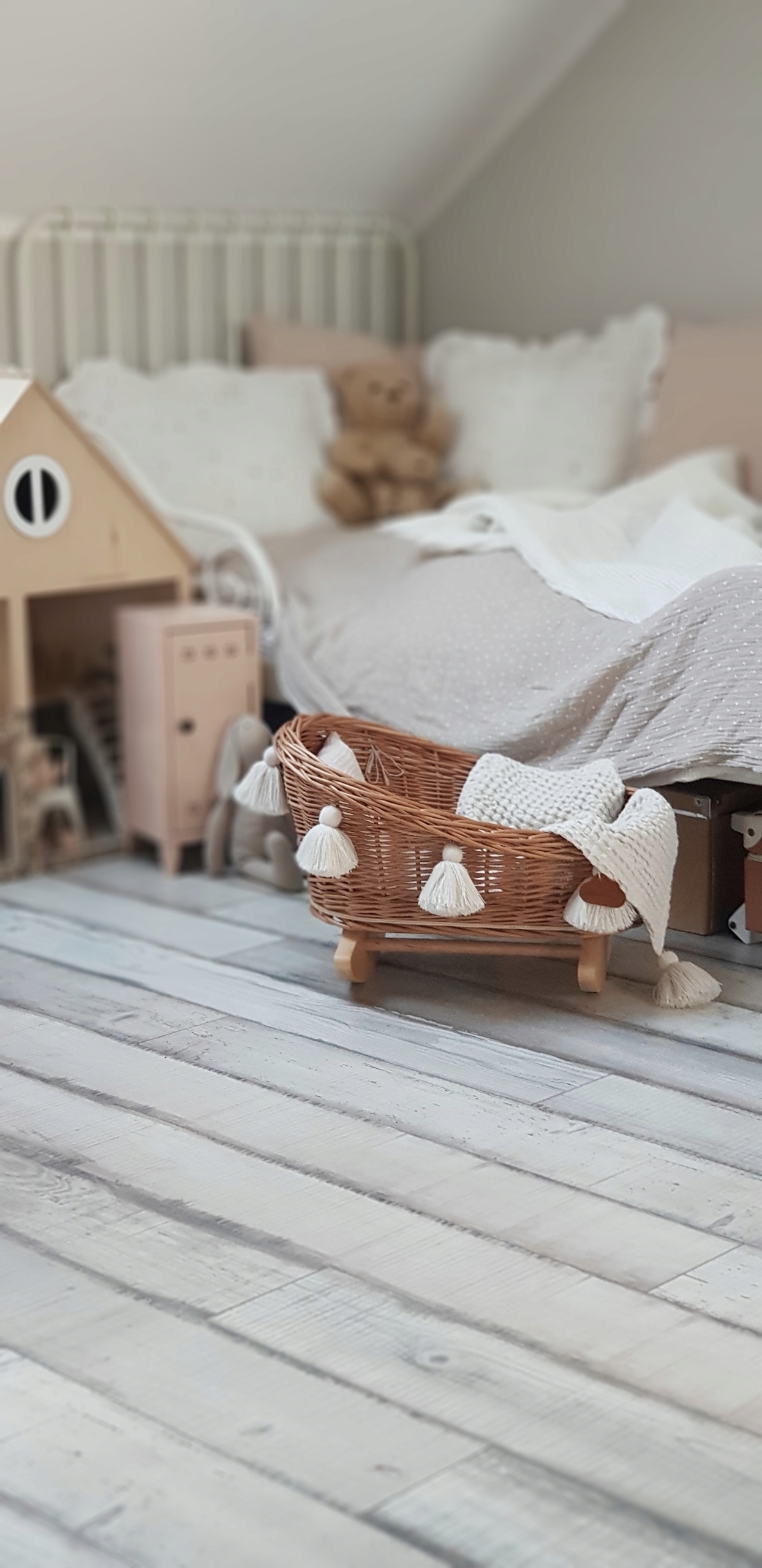 KOŁYSKA WIKLINOWA ŁÓŻECZKO DLA LALEK NATURAL Marka inna