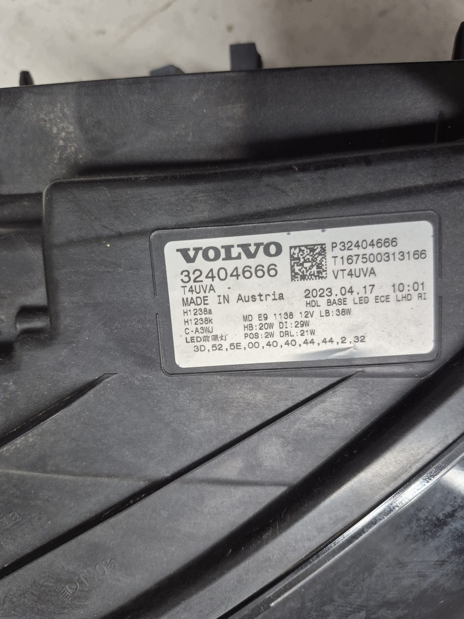 VOLVO XC40 II LIFT 22- light right front front FULL LED 32404666