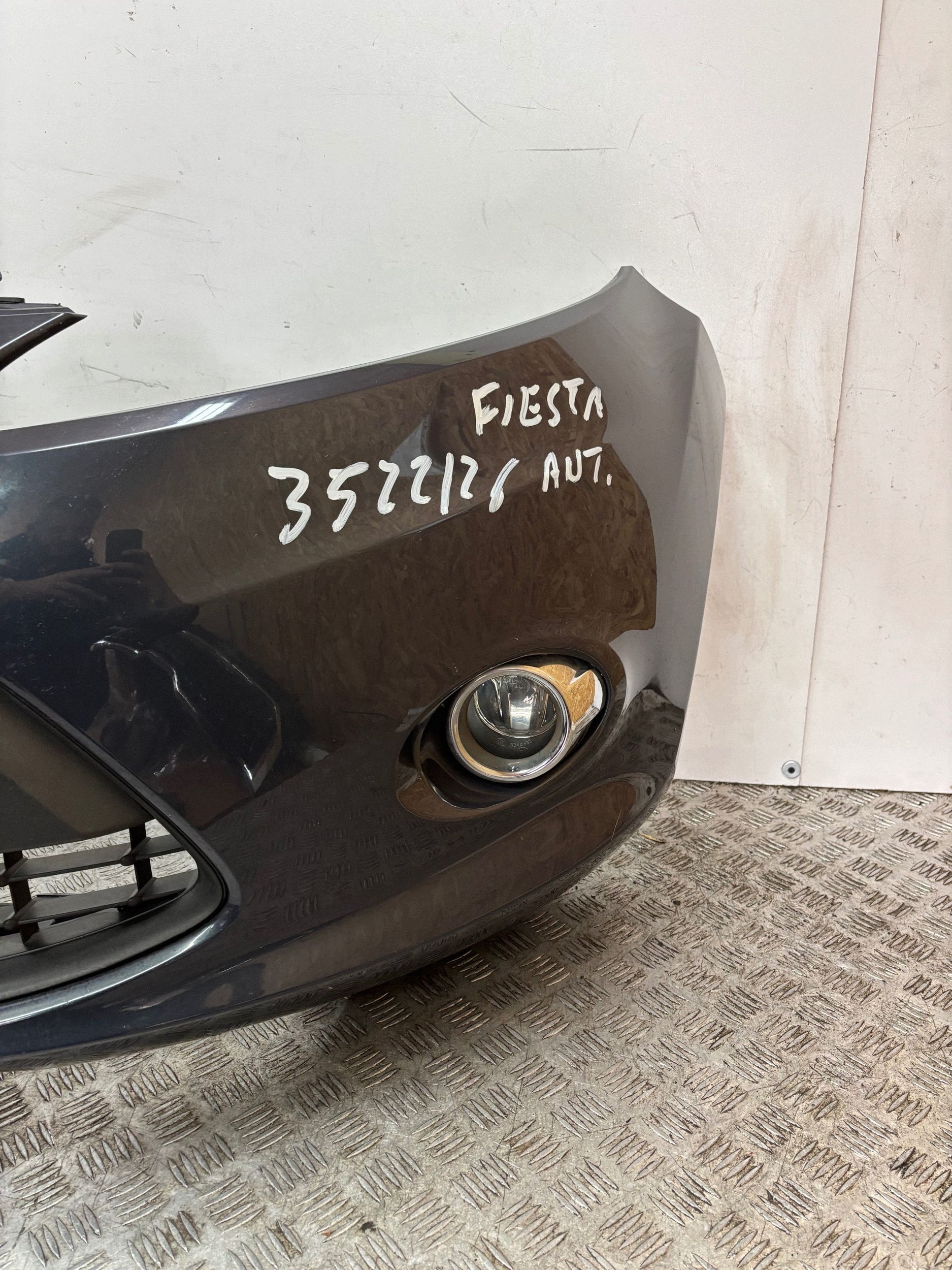 bumper front front FORD FIESTA MK7 09