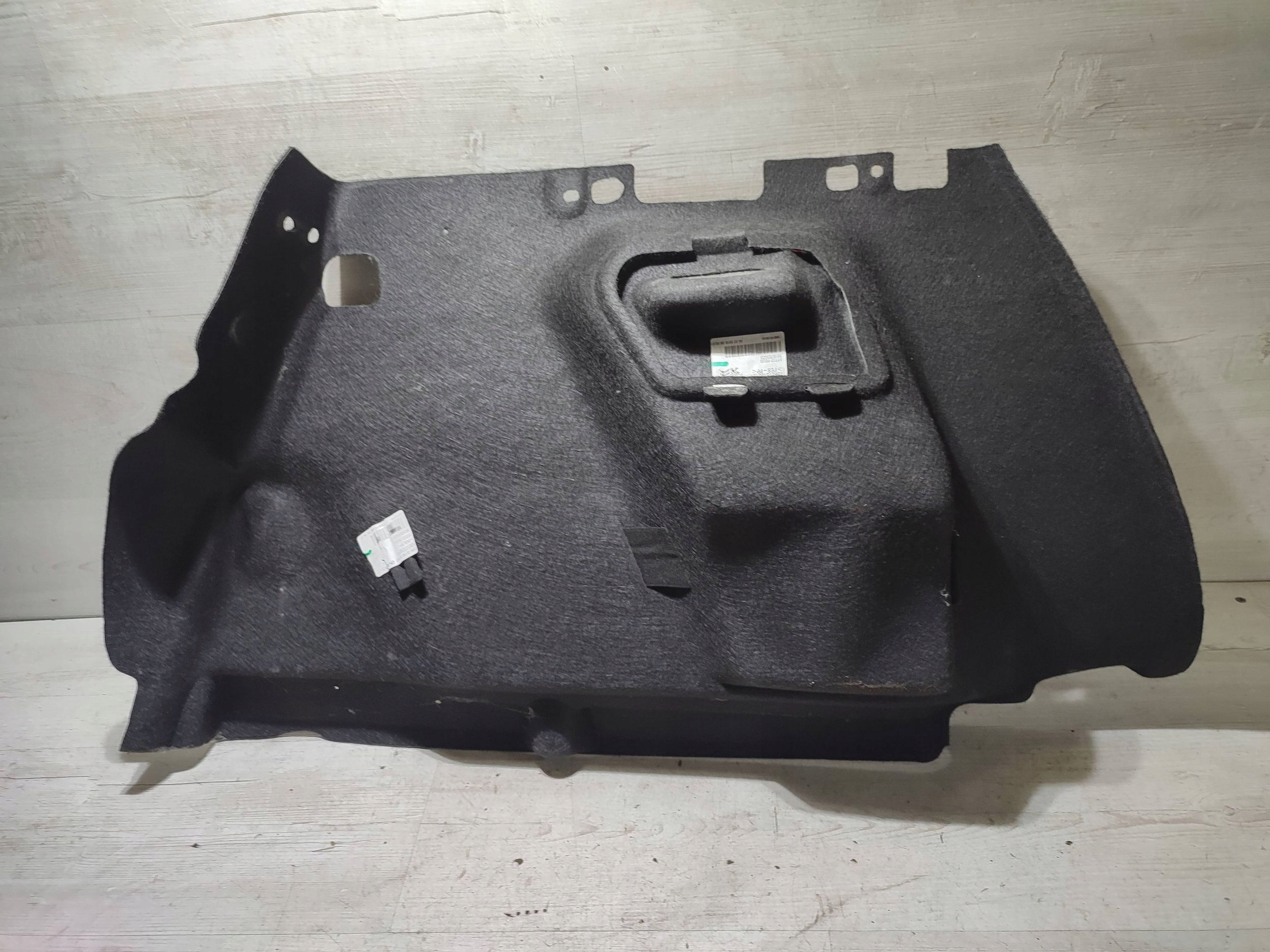 Peugeot 2008 and 2018 rear part side left boot upholstery