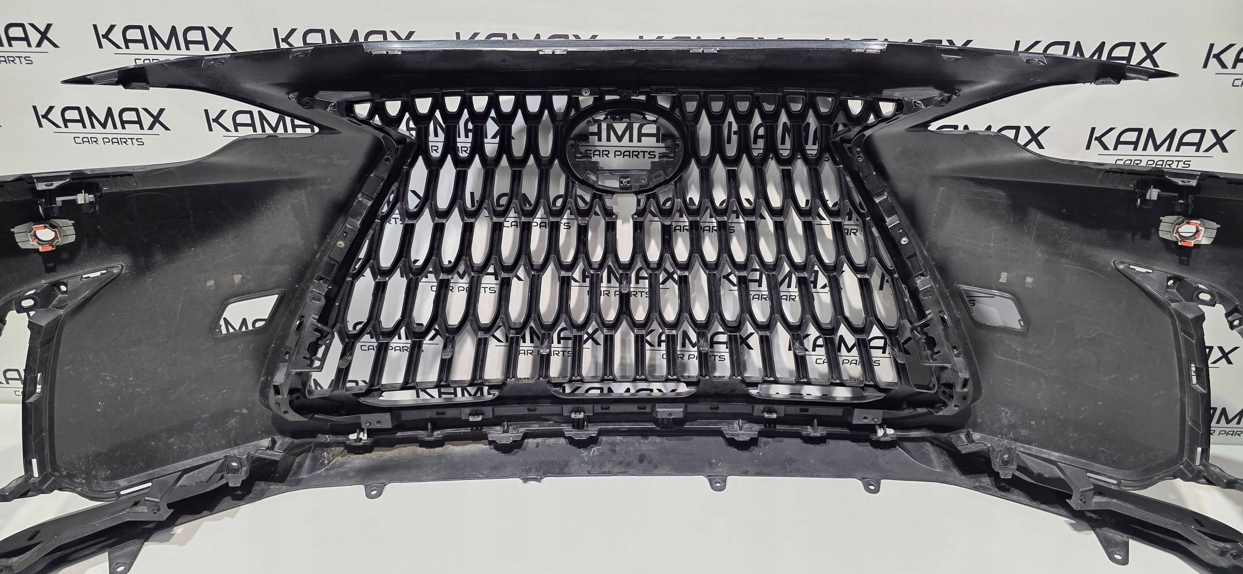front bumper grille below KAMERE LEXUS NX II 21- 4XPDC washers 52119-78330