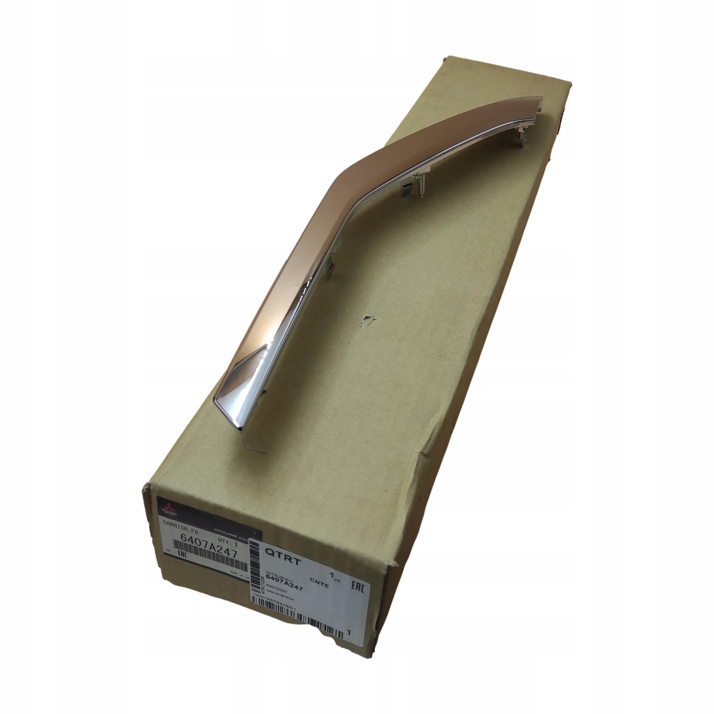 6407A247 - НАКЛАДКА НА ЛІВИЙ БАМПЕР ХРОМ ECLIPSE CROSS ОРИГІНАЛ