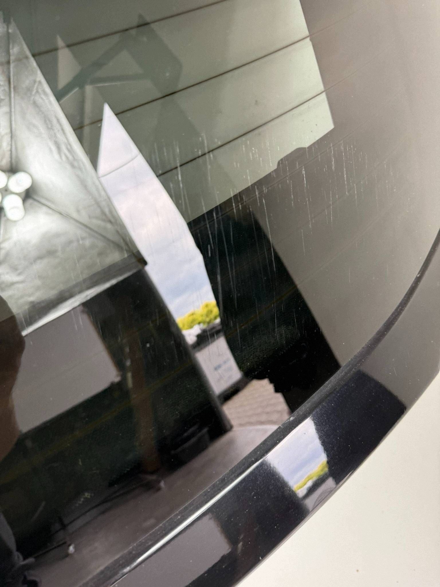 Peugeot 3008 II rear trunk door