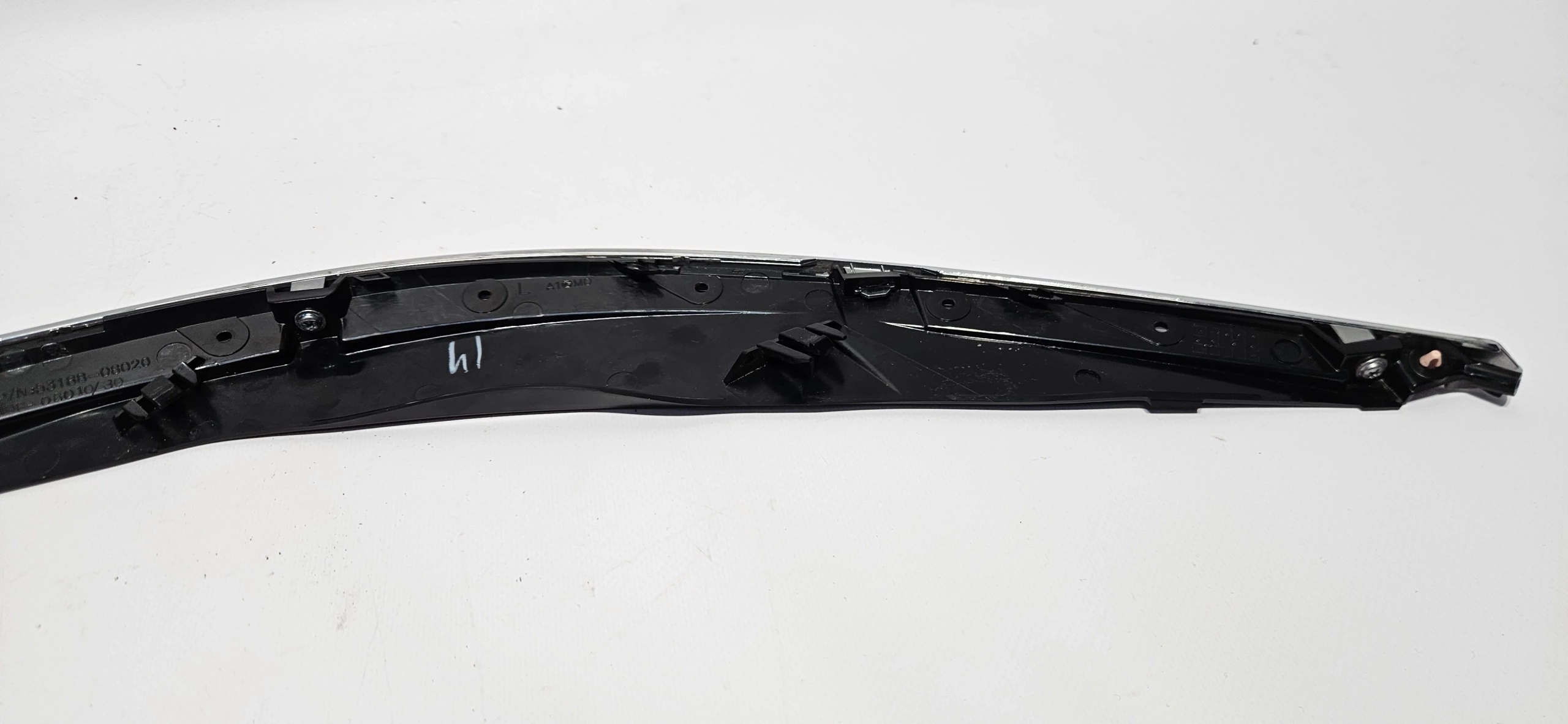 moulding lights left front TOYOTA SIENNA 20-23