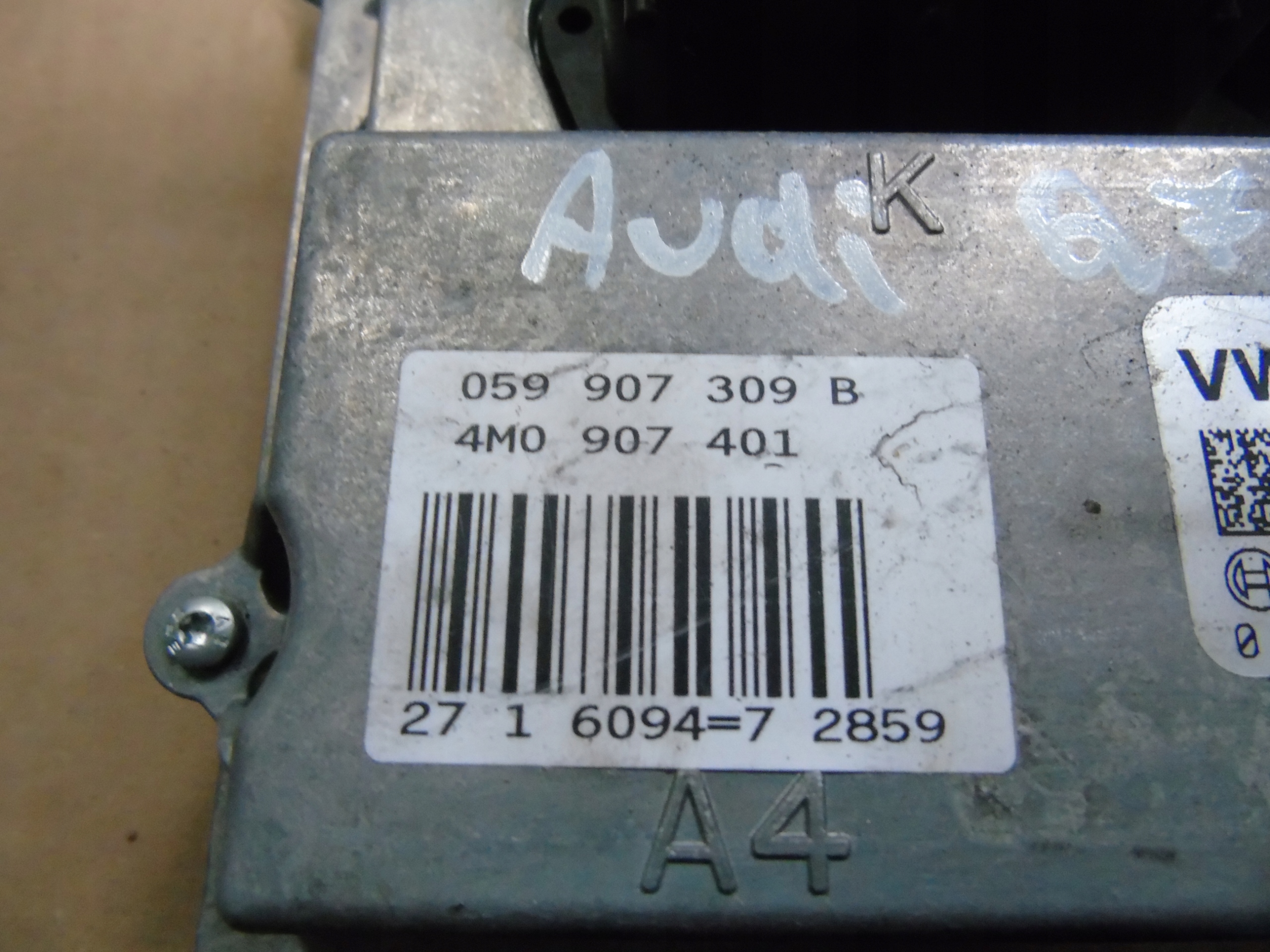 IDEALNY control unit of the engine ECU AUDI Q7 A8 A6 A7 1