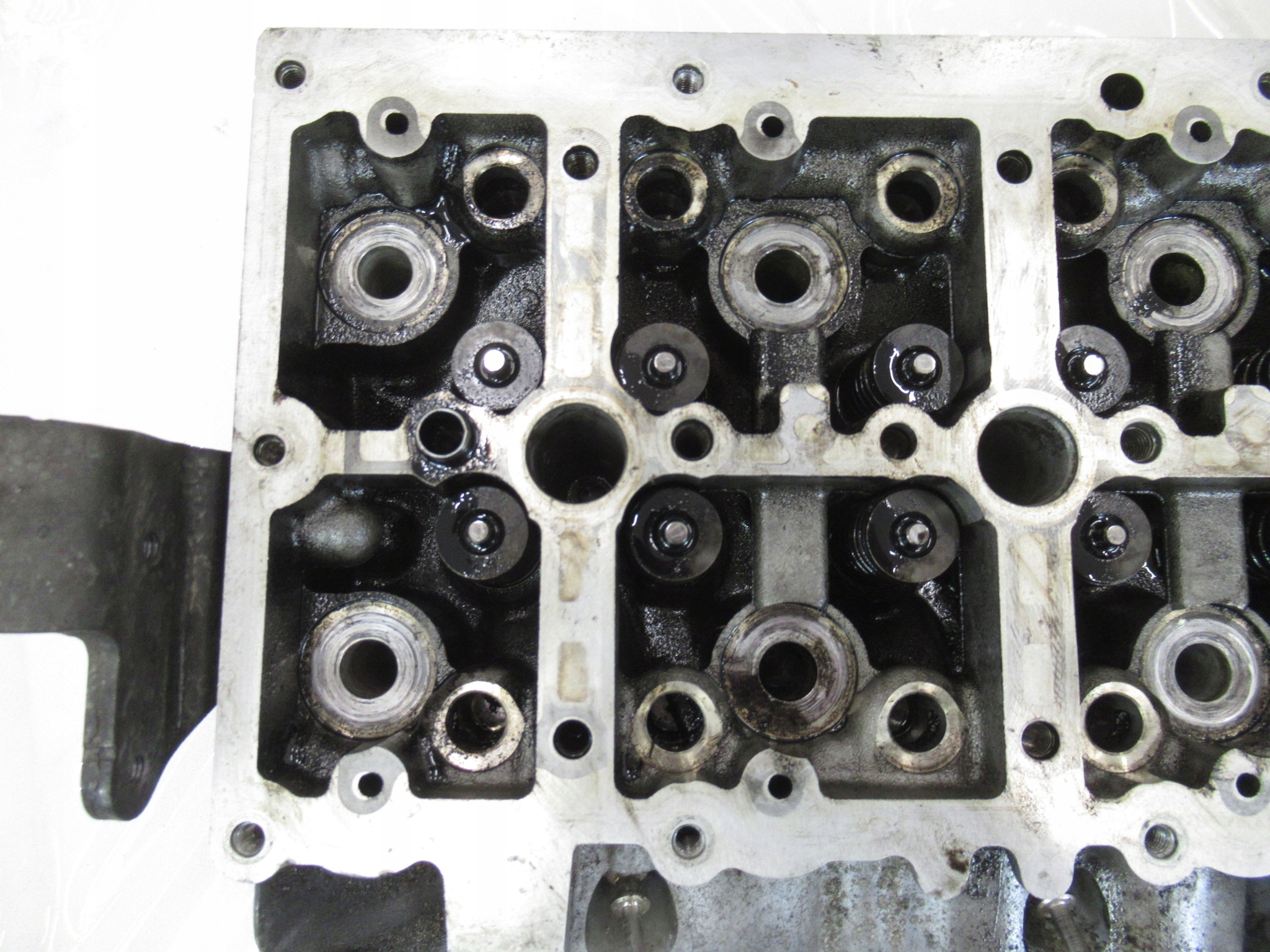 head. BMW e60 e61 e81 e83 87 e90 e91 e92 N47d20a