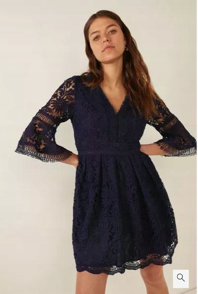Šaty Oasis Tmavě modrá Krajková Rozšířené rukávy Oasis Trim Flared S