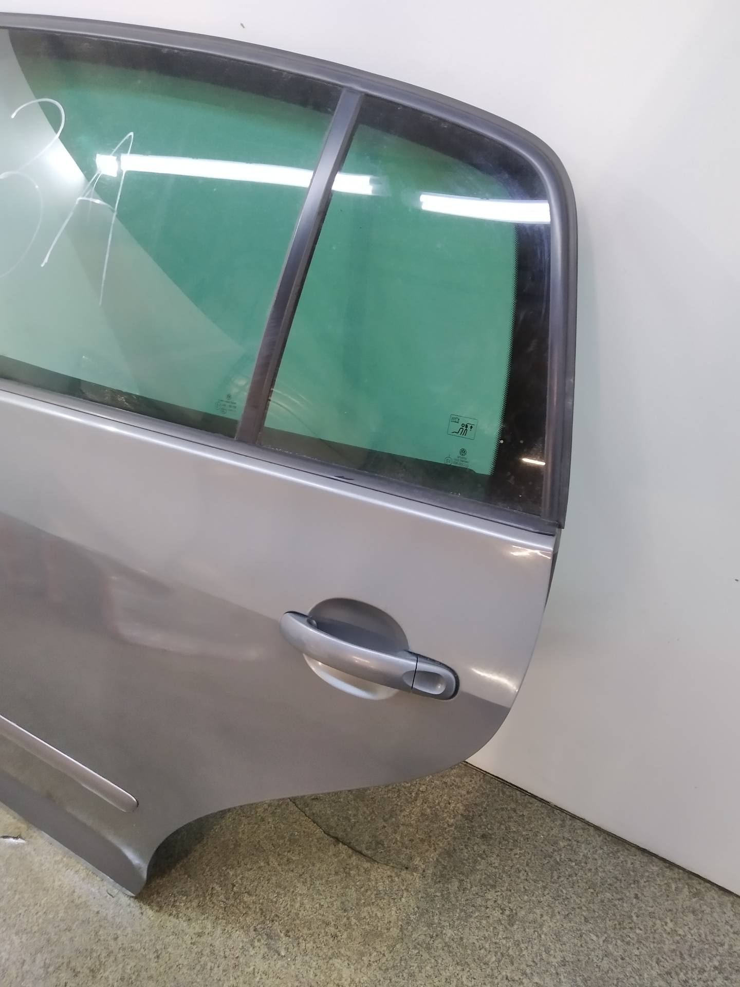 Tür links heck PLUS LA7T VW Volkswagen Golf V (2004-2009)
