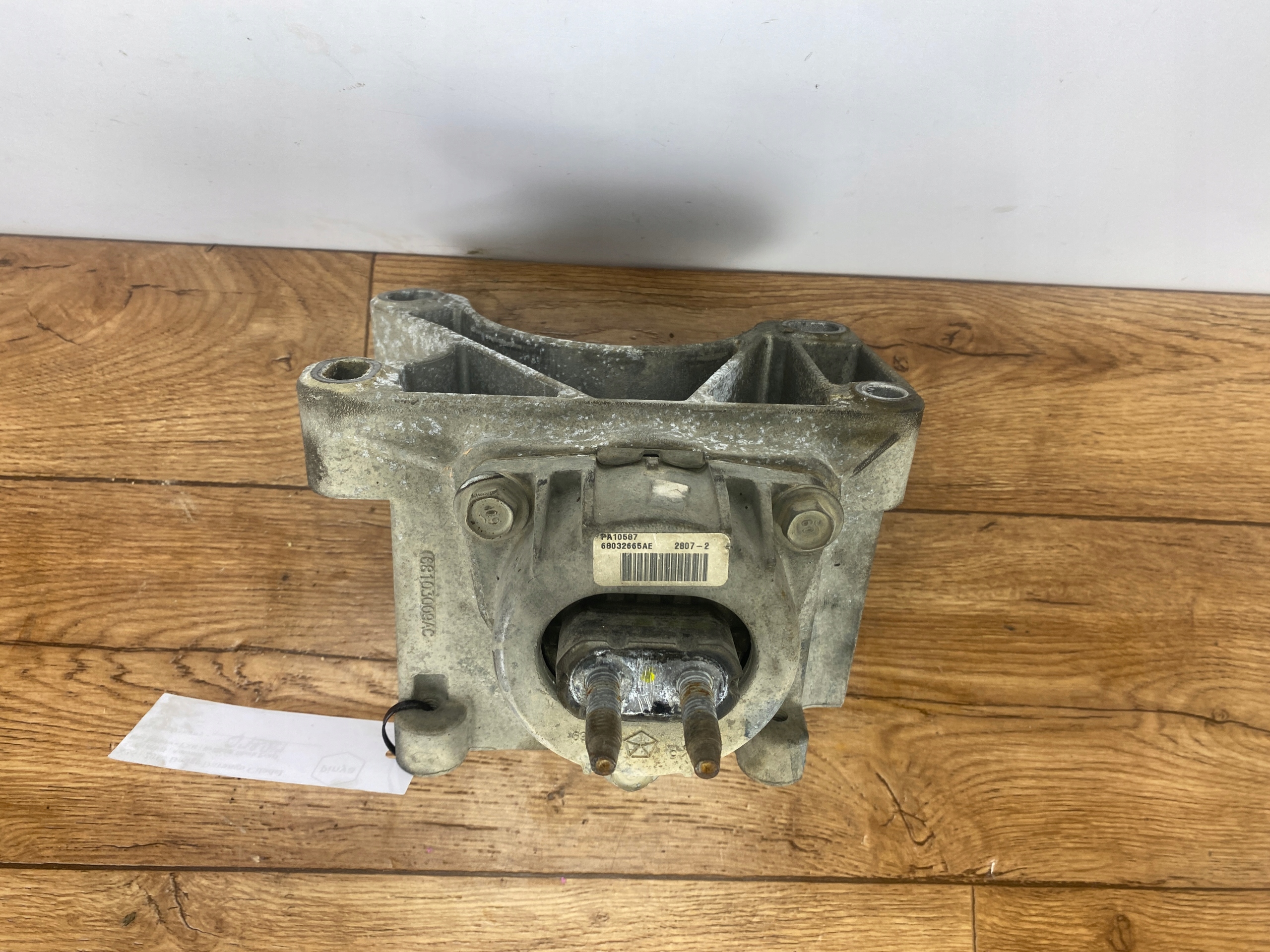 gearbox mounting 5.7 HEMI Dodge Durango 2014+ USA