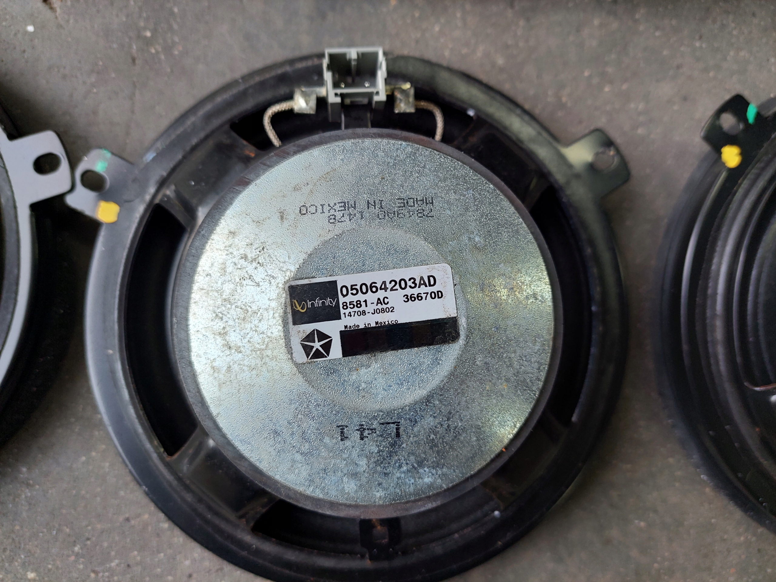speakers + amplifier INFINITY JEEP CHEROKEE KK