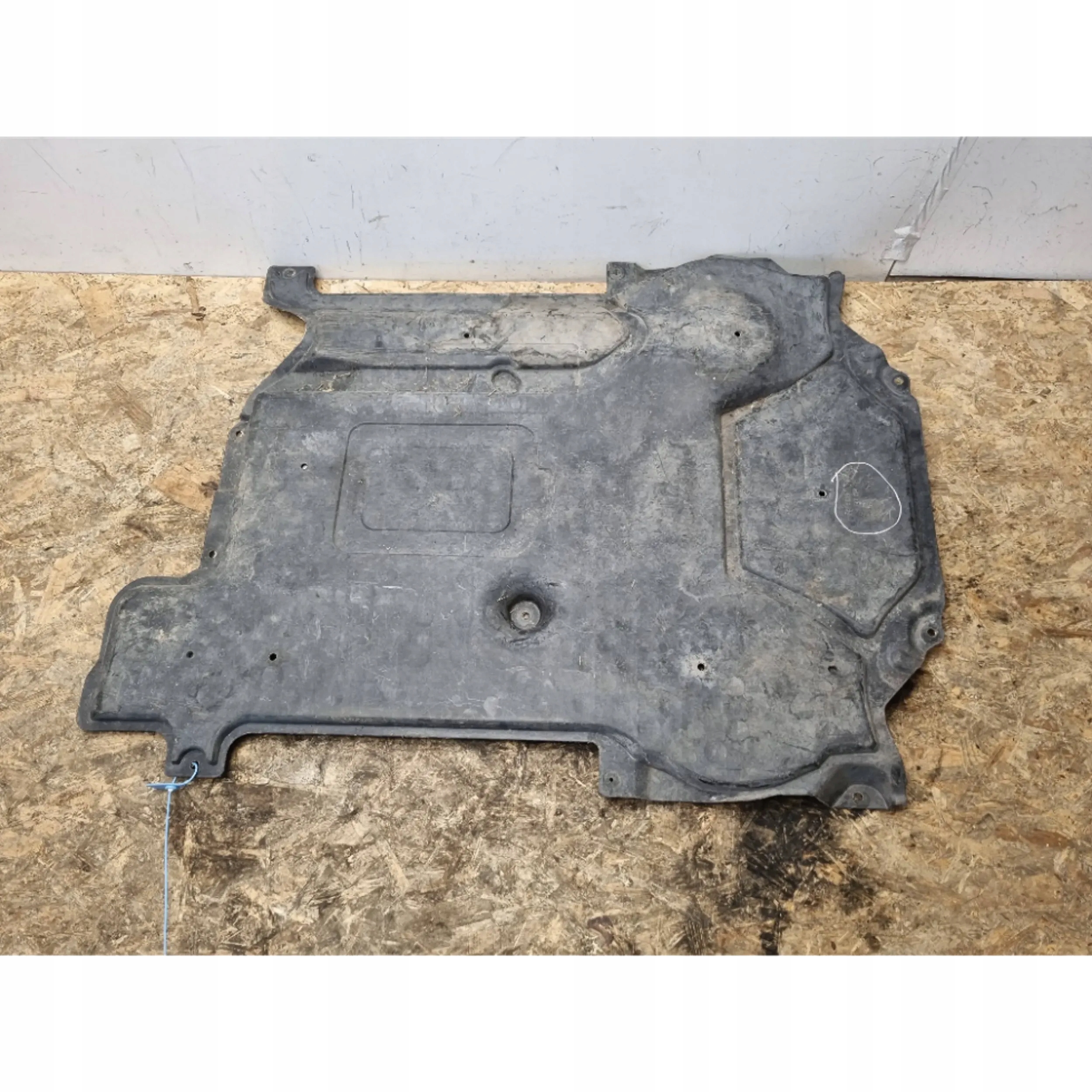 cover cover below engine A2045202223 MERCEDES C KLASA W204
