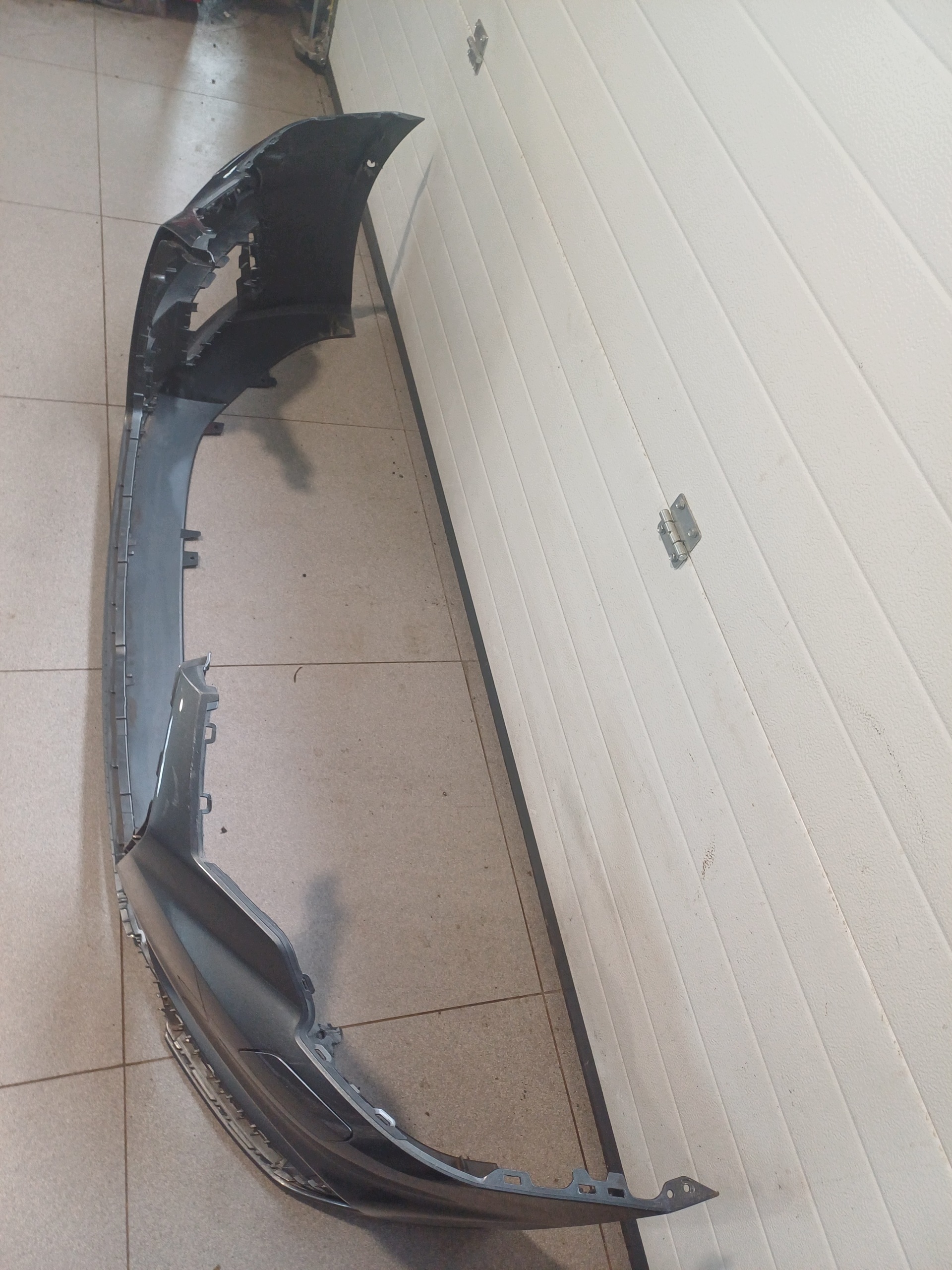 bumper front front AUDI A6 C8 S- LINE 4K0807437G 2 X PDC