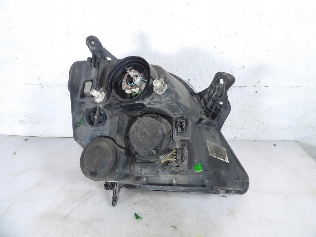 OPEL MERIVA A REFLEKTOR links 93321052