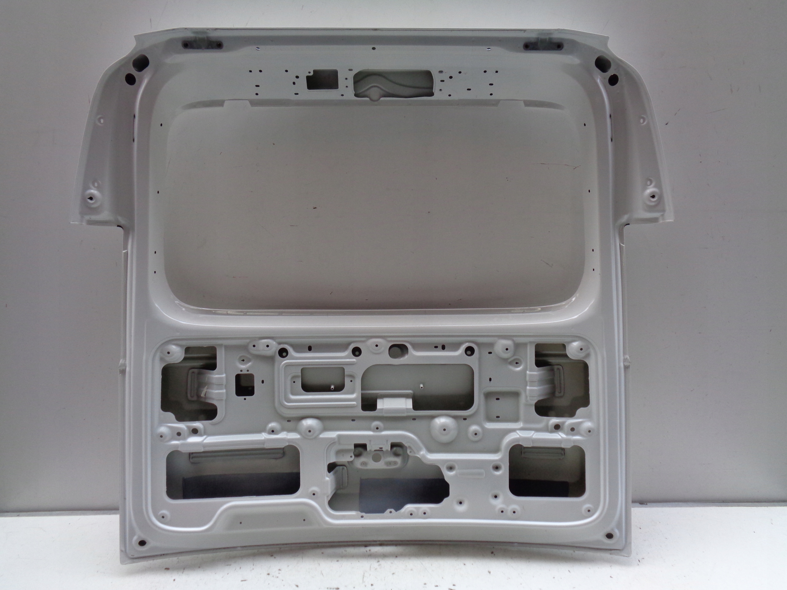 boot doors HYUNDAI STARIA 21- NR 43738