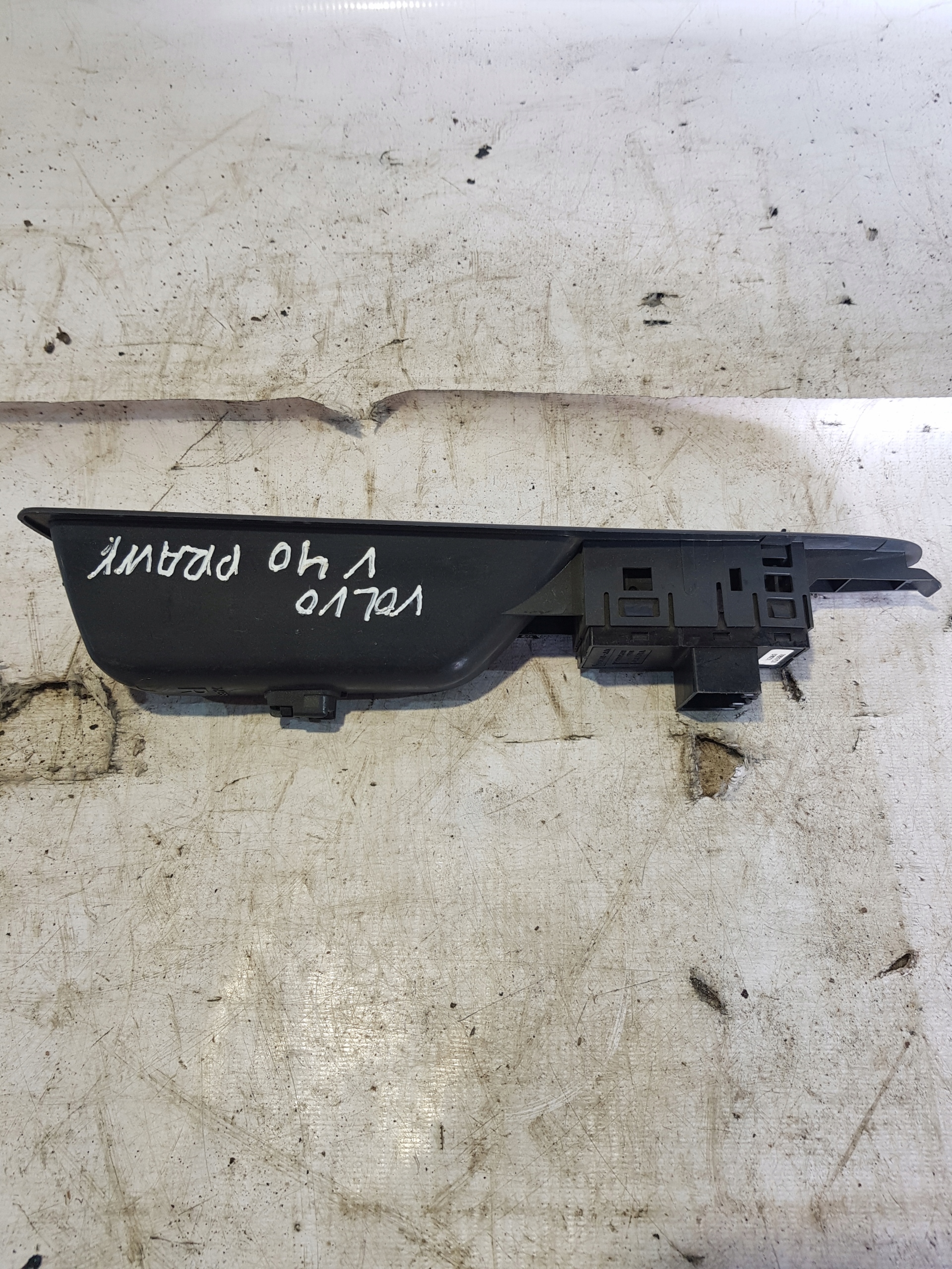 Volvo OE 30889753 window control switch right