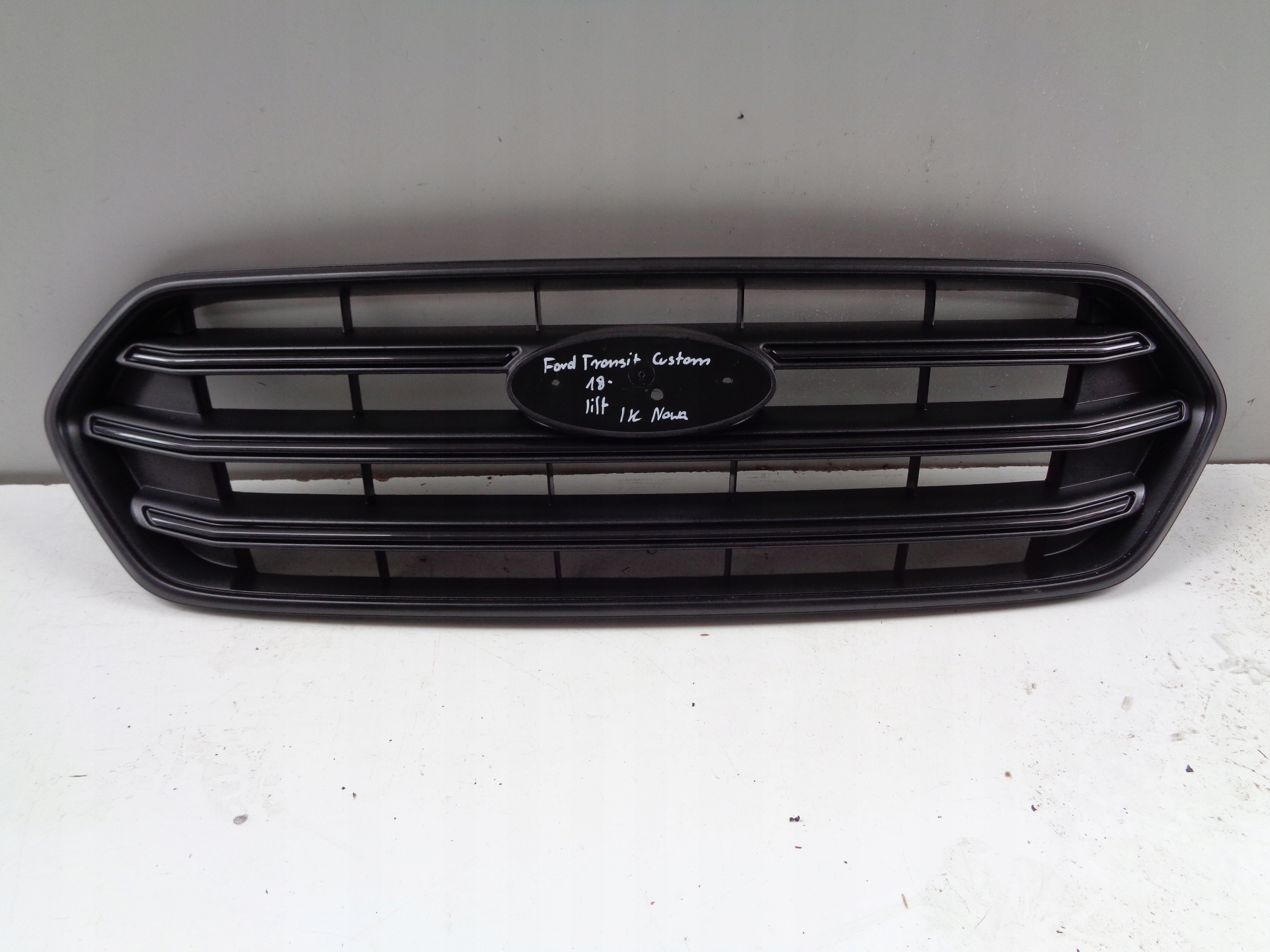 NO-WA-- Grille FORD TRANSIT CUSTOM 18- LIFT