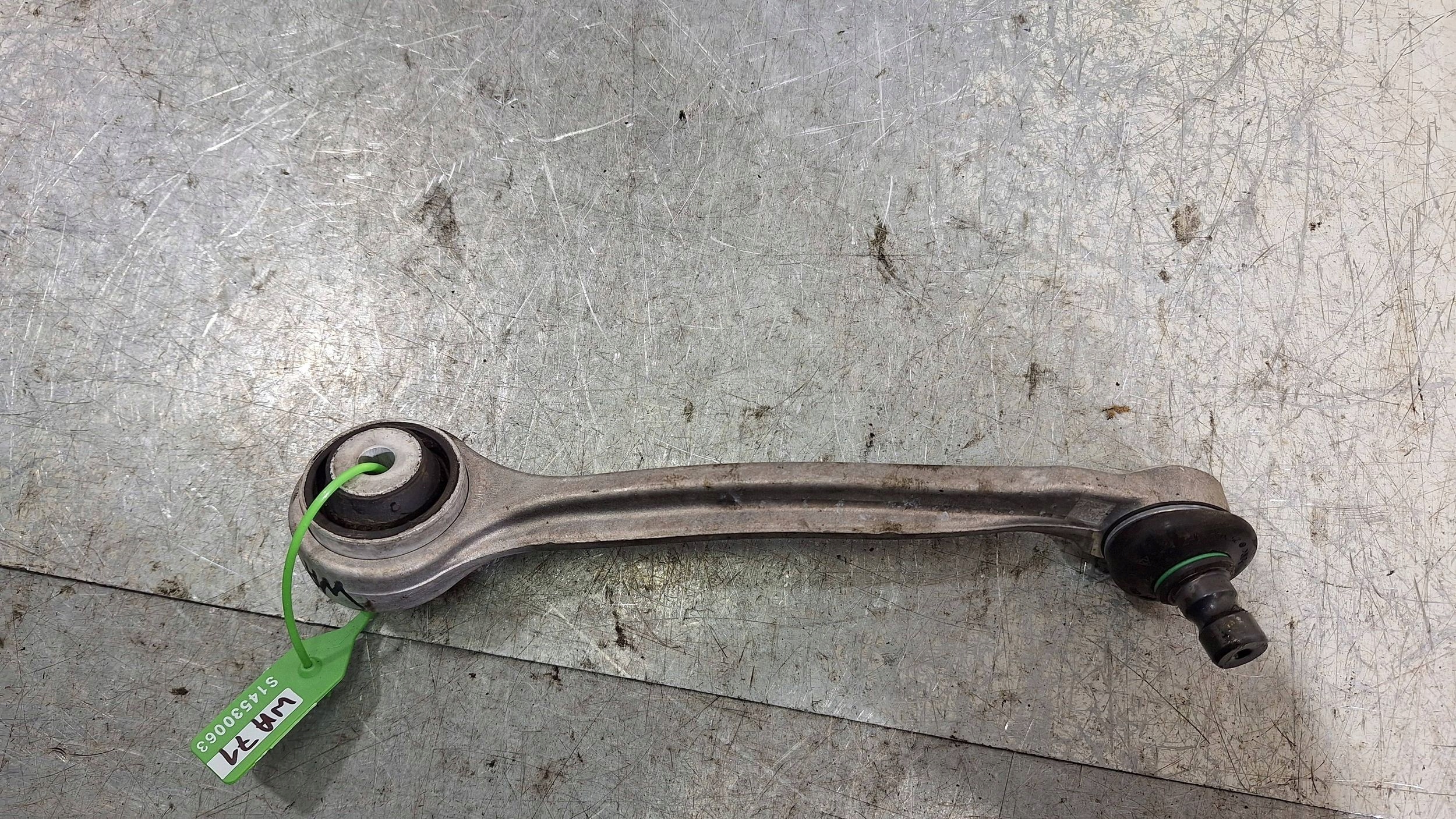 arm upper right 8W0407510B AUDI A4 B9 A5 8W