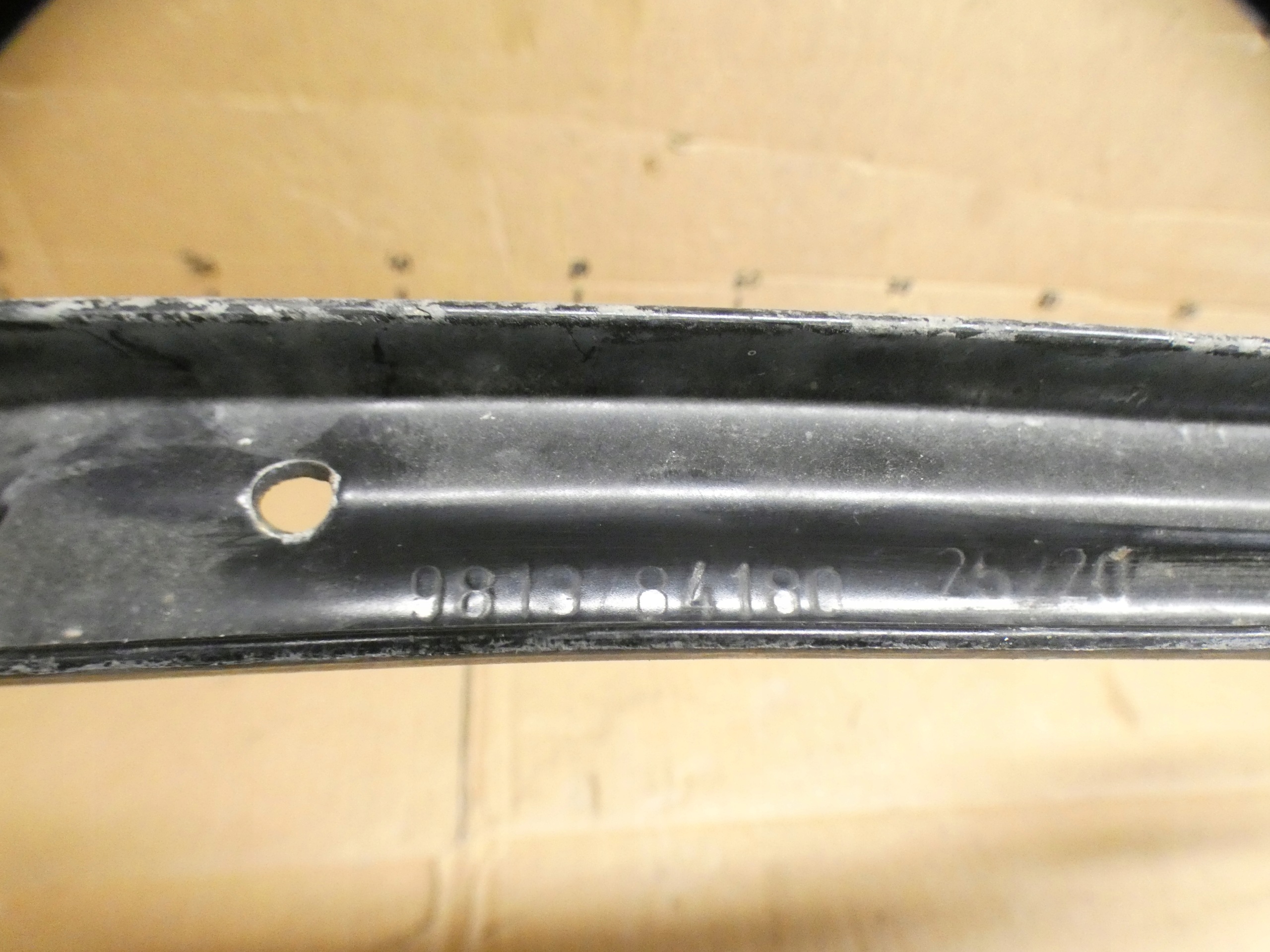 2023 Peugeot Expert halter behälter des kraftstoffsbehälters 9813784180