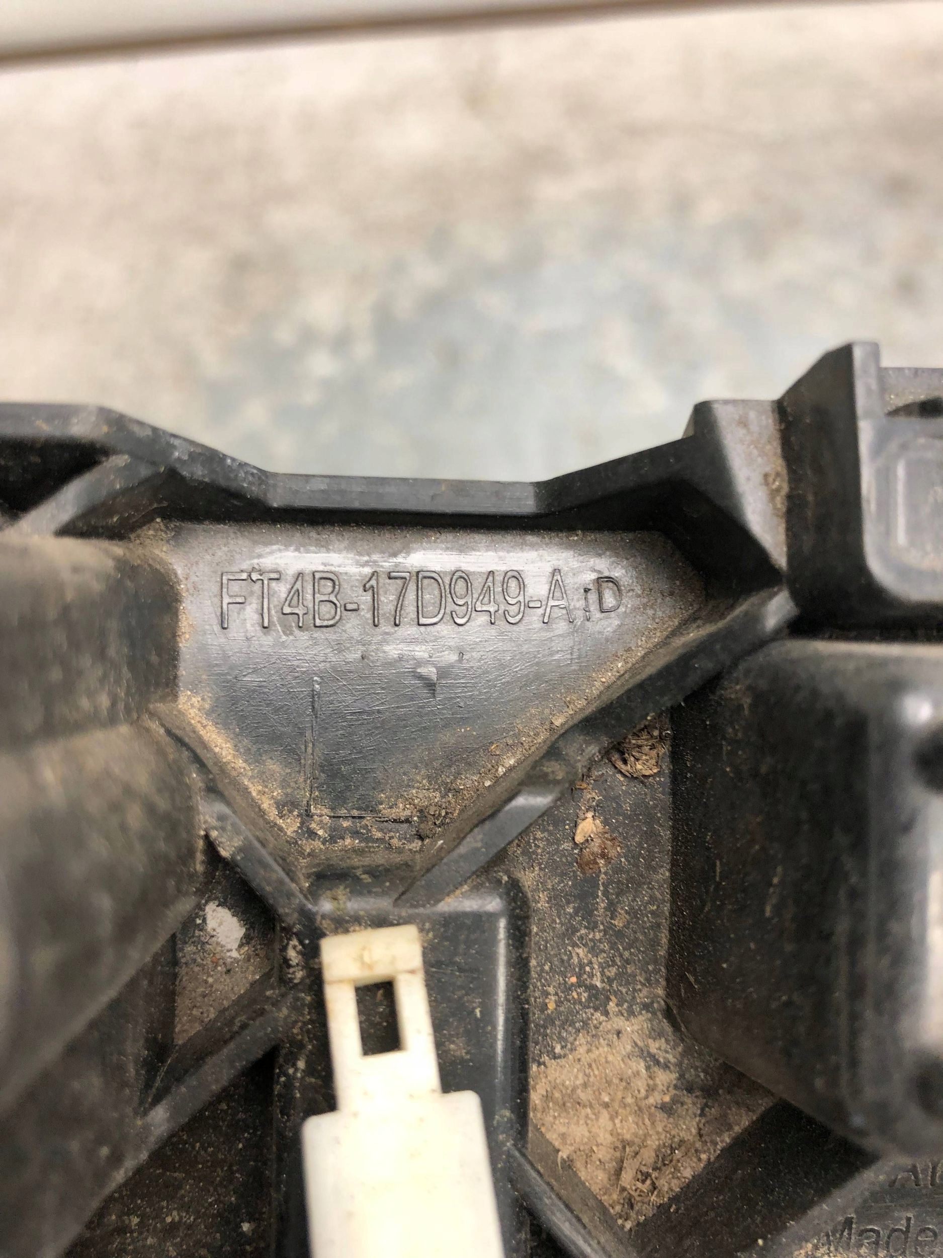 bumper bracket left rear part FORD EDGE MK2 FT4B-17D949-AD