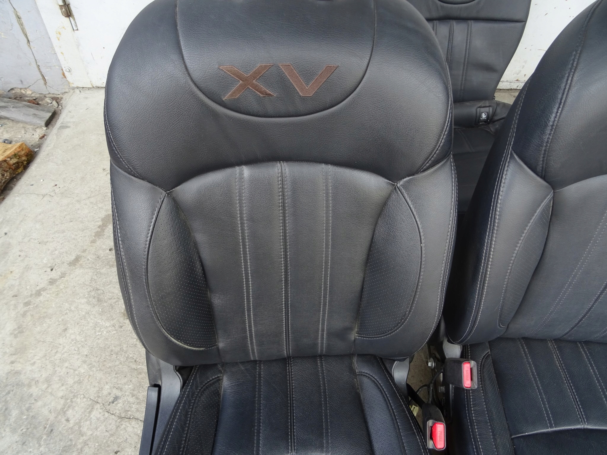 subaru XV кресла диван кожа комплект