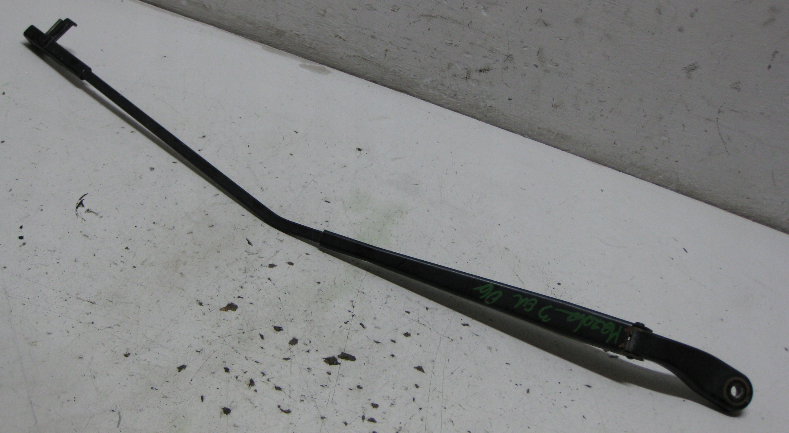 MAZDA 3 BK 1.6 CITD 06R wiper arm front BP4KD