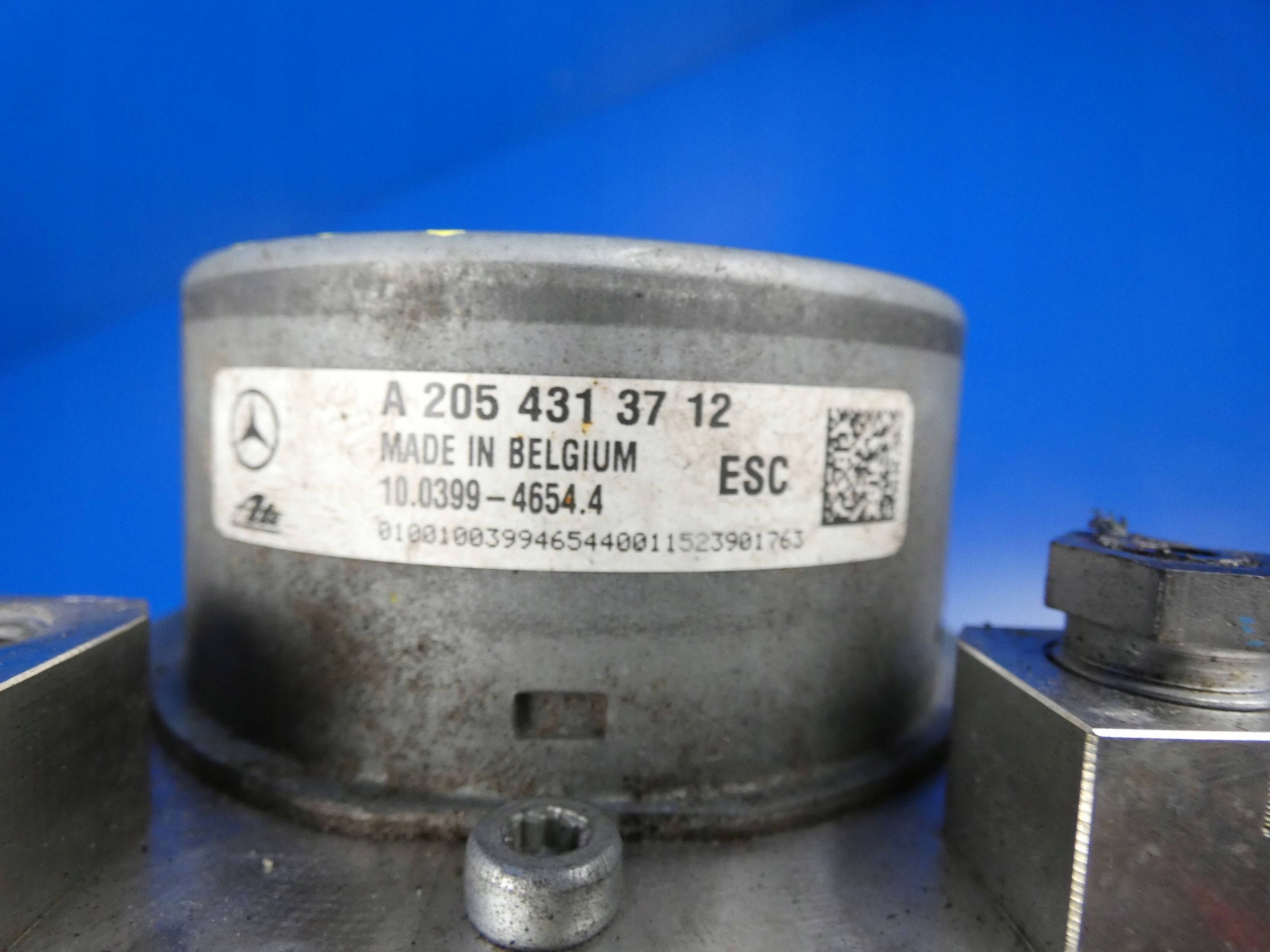 MERCEDES C KLASA W205 GLC W253 pump ABS control unit