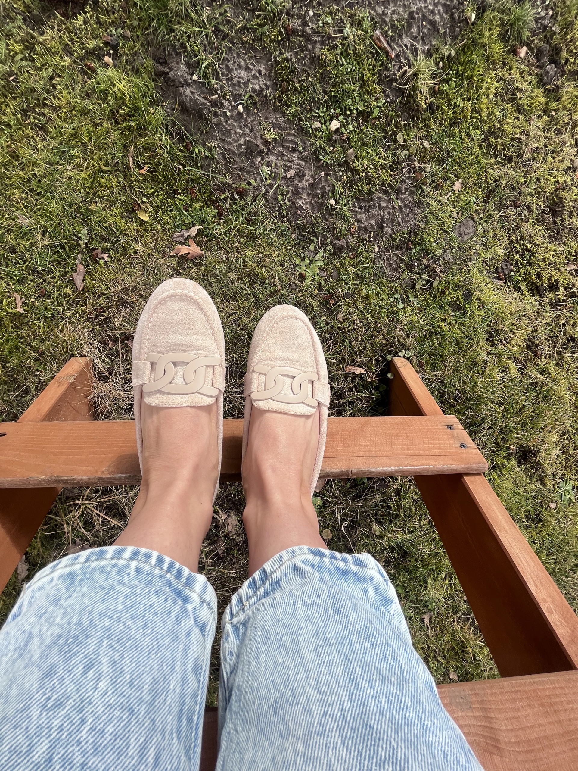 MOKASYNY DAMSKIE BEŻOWE Z ŁAŃCUCHEM ZAMSZOWE 39 Wzór dominujący bez wzoru