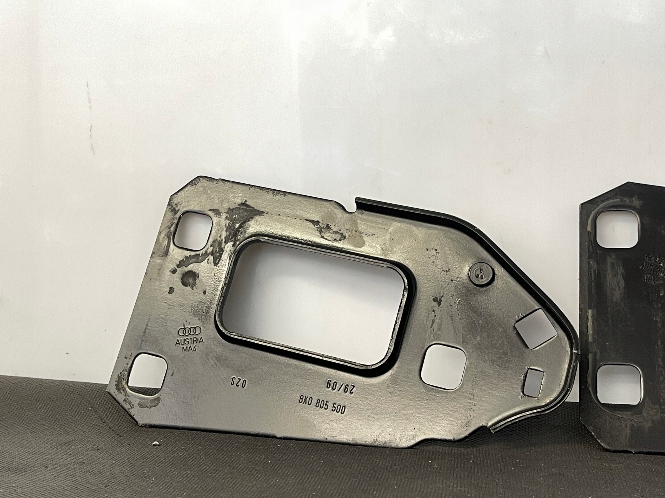 AUDI A5 8T S5 plate USALAJACA support panel for radiators KOMPLET 8K0805500