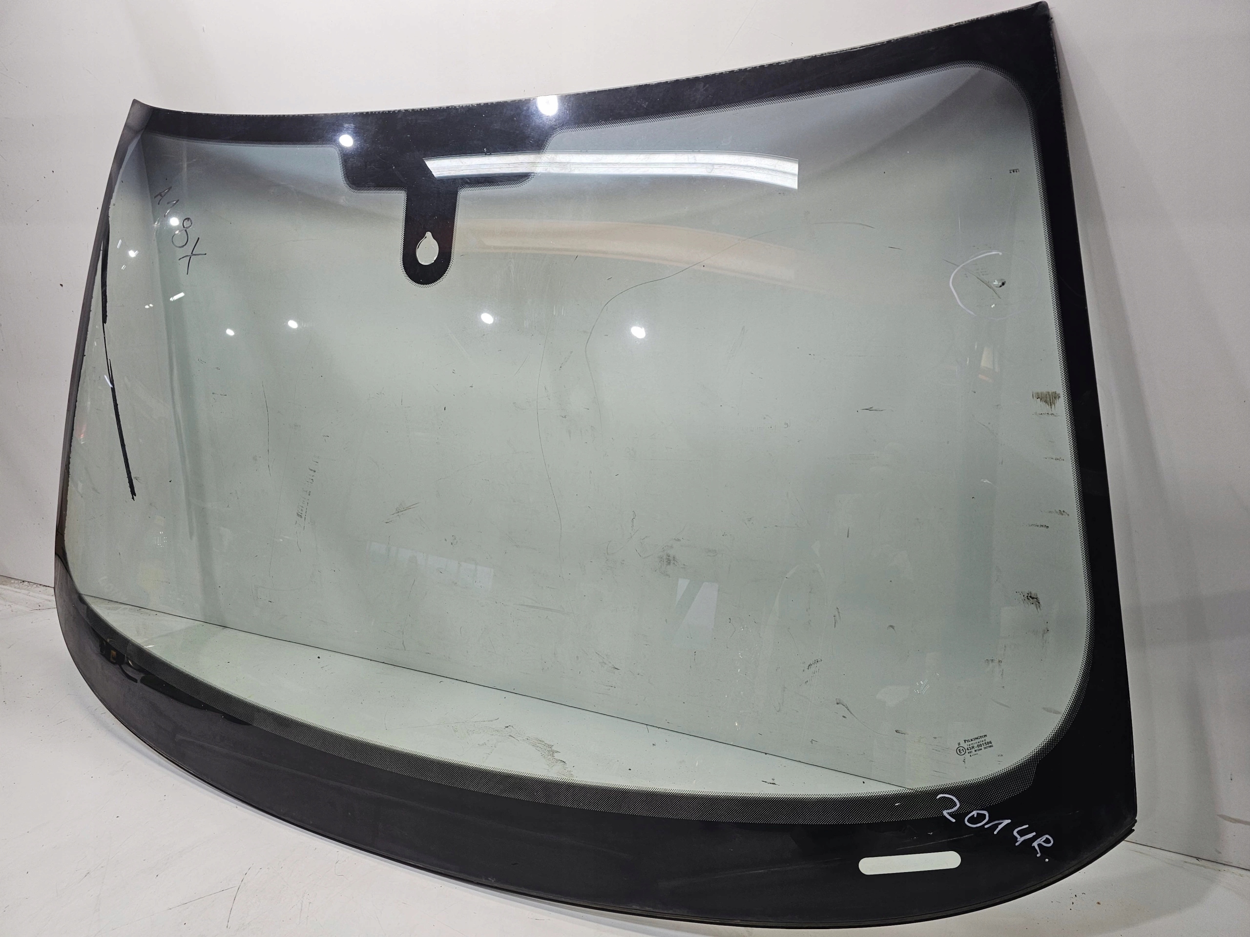 window front iron AUDI A1 8X 2014R