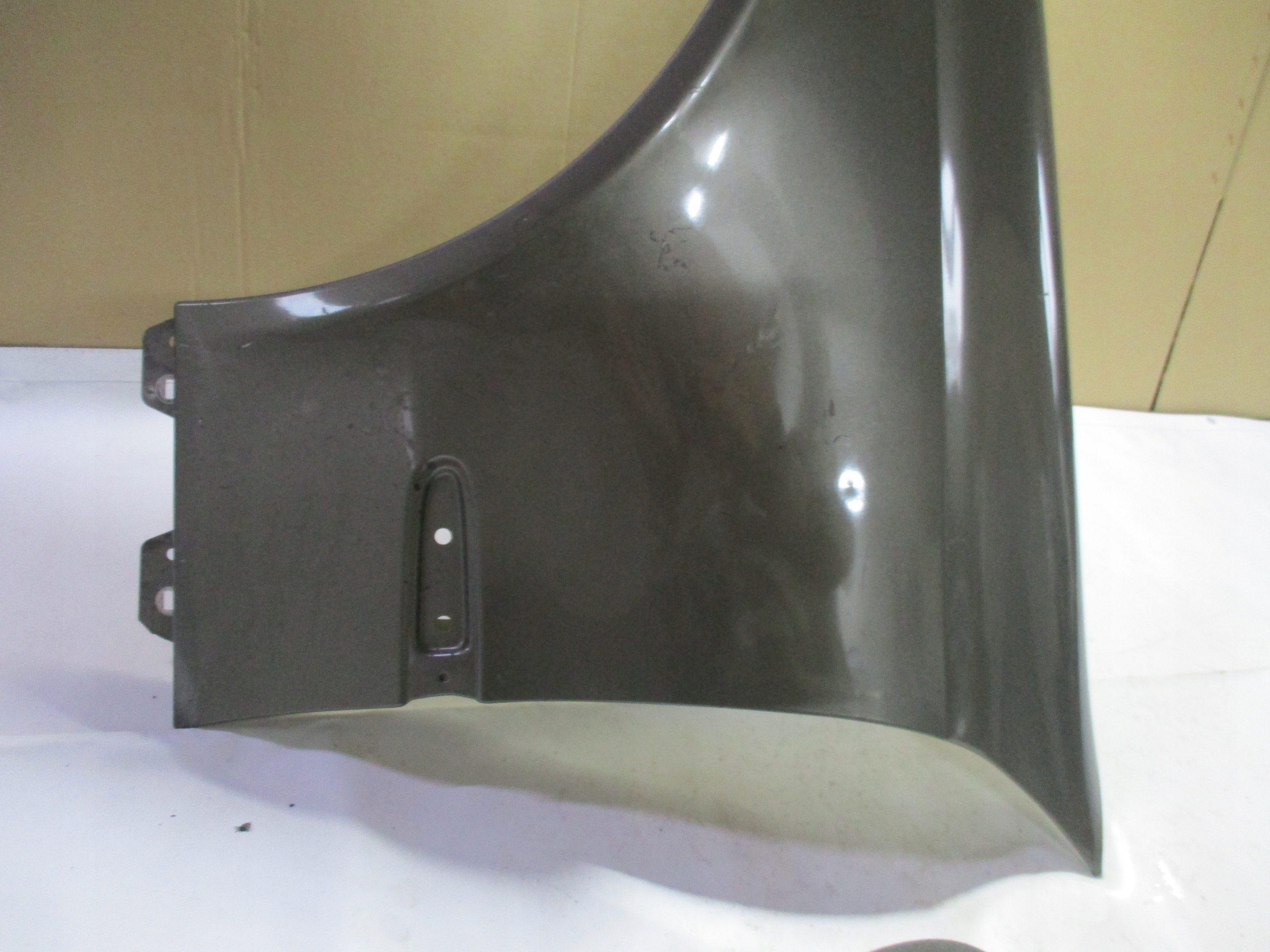 fender left front Mercedes E- Klasa w 211