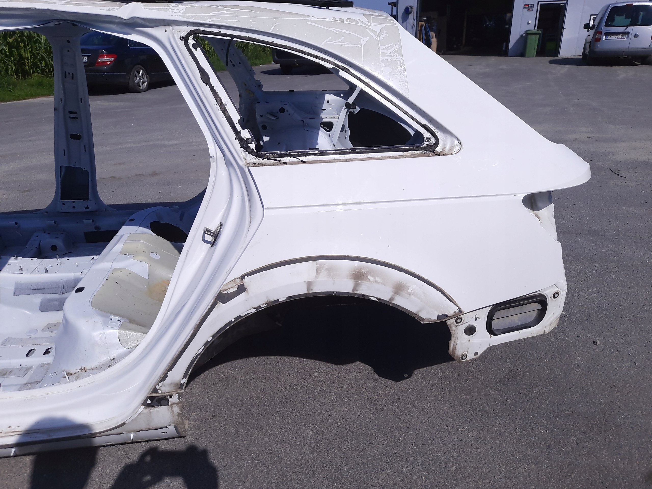 Audi A4 B9 8W ALLROAD KOMBI DUPA ĆWIARTKI PAS LY9C