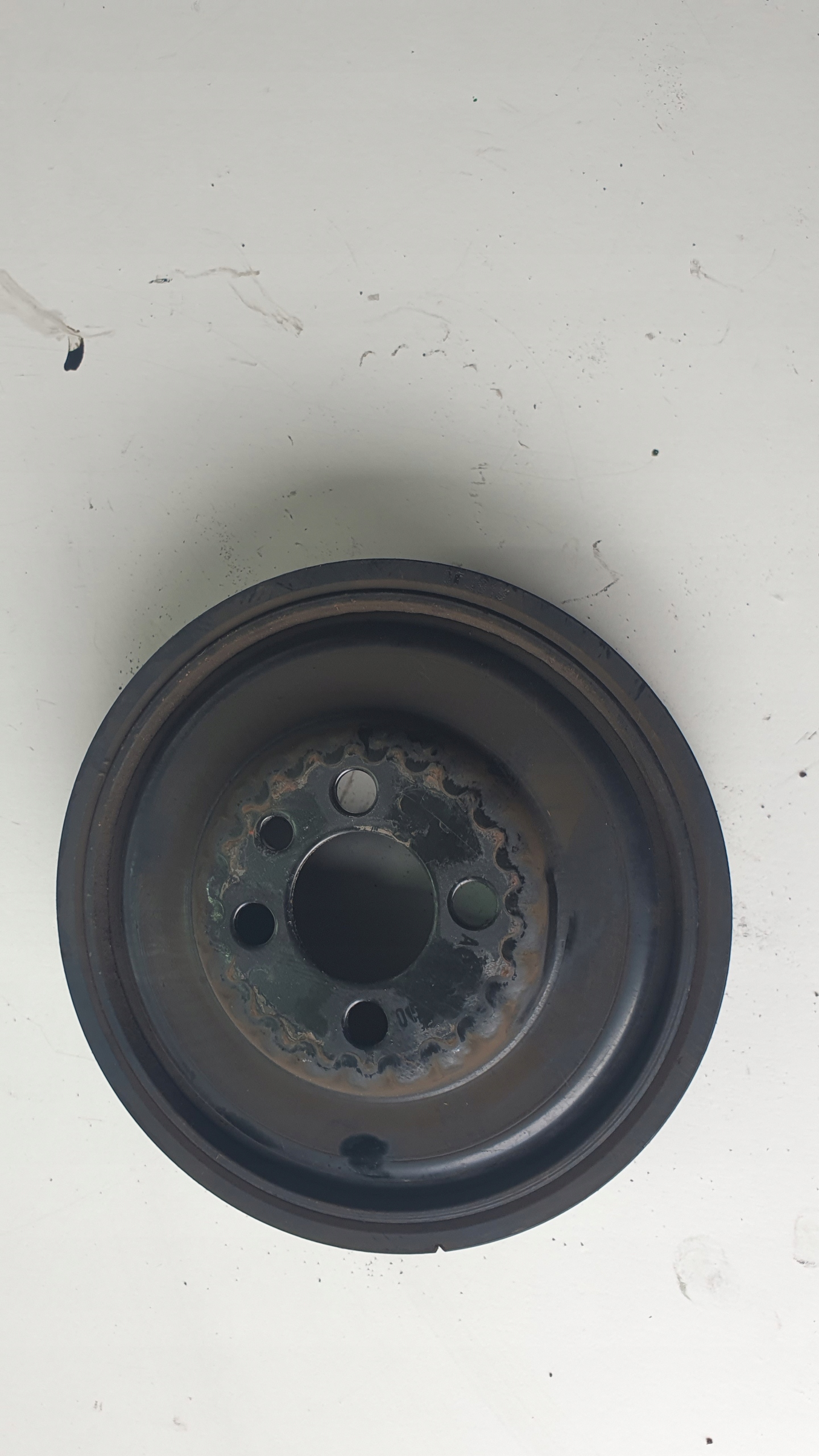 Audi A4 B8 8K0 07- 2.0 tdi pulley