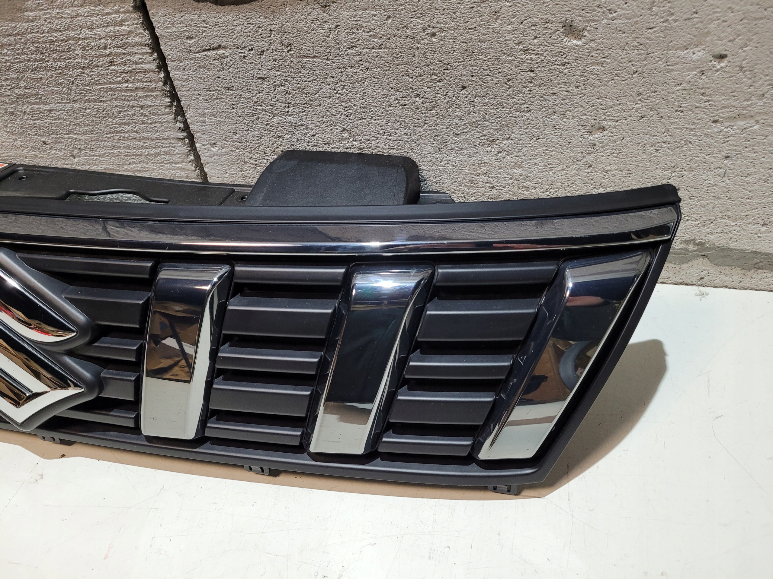 Suzuki Vitara I ET Kühlergrill FRONTGRILL Kühlergitter 7212186R0 - Thumbnail 5