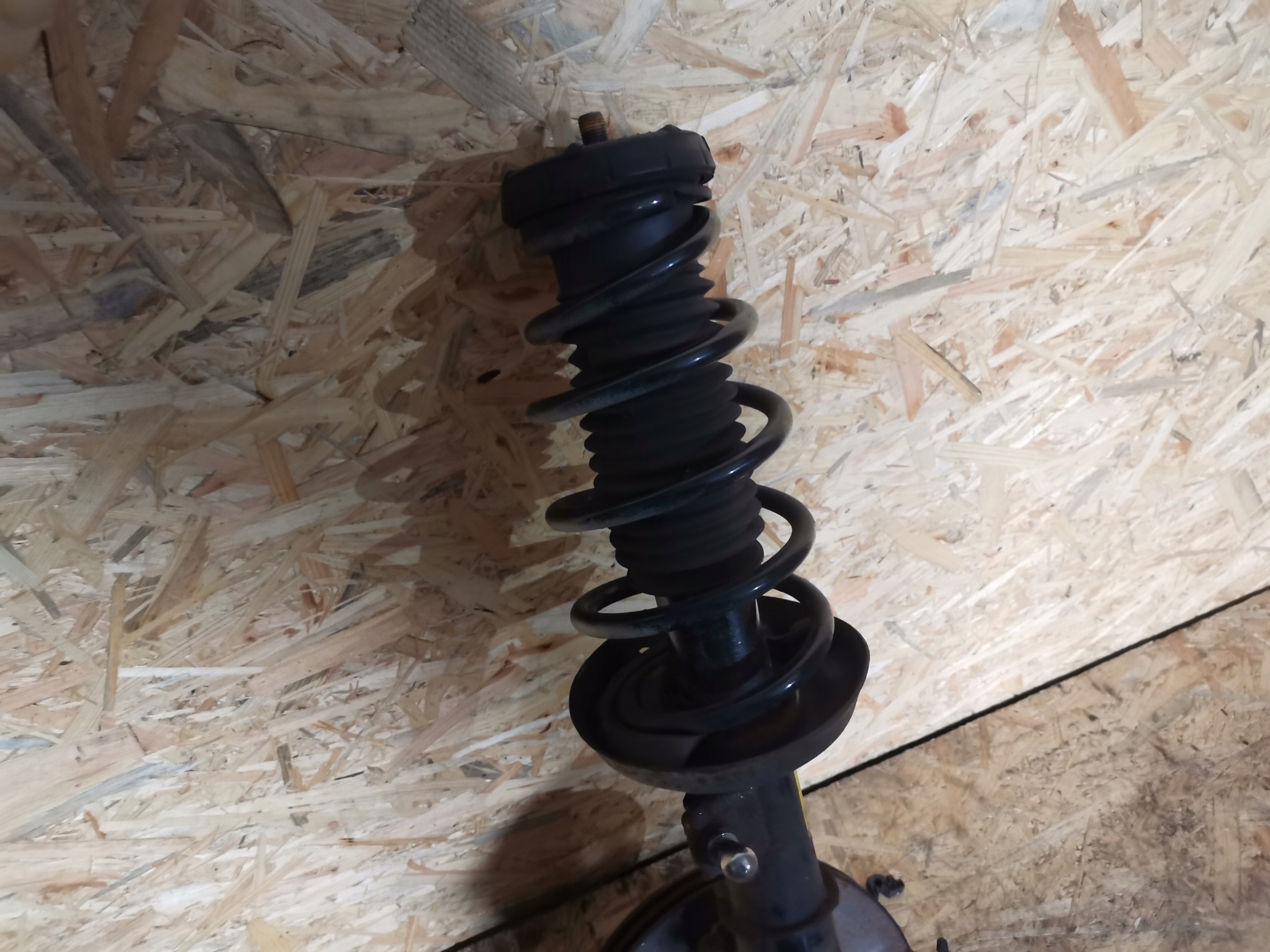 McPherson shock absorber swing left front OPEL ZAFIRA C 13419917